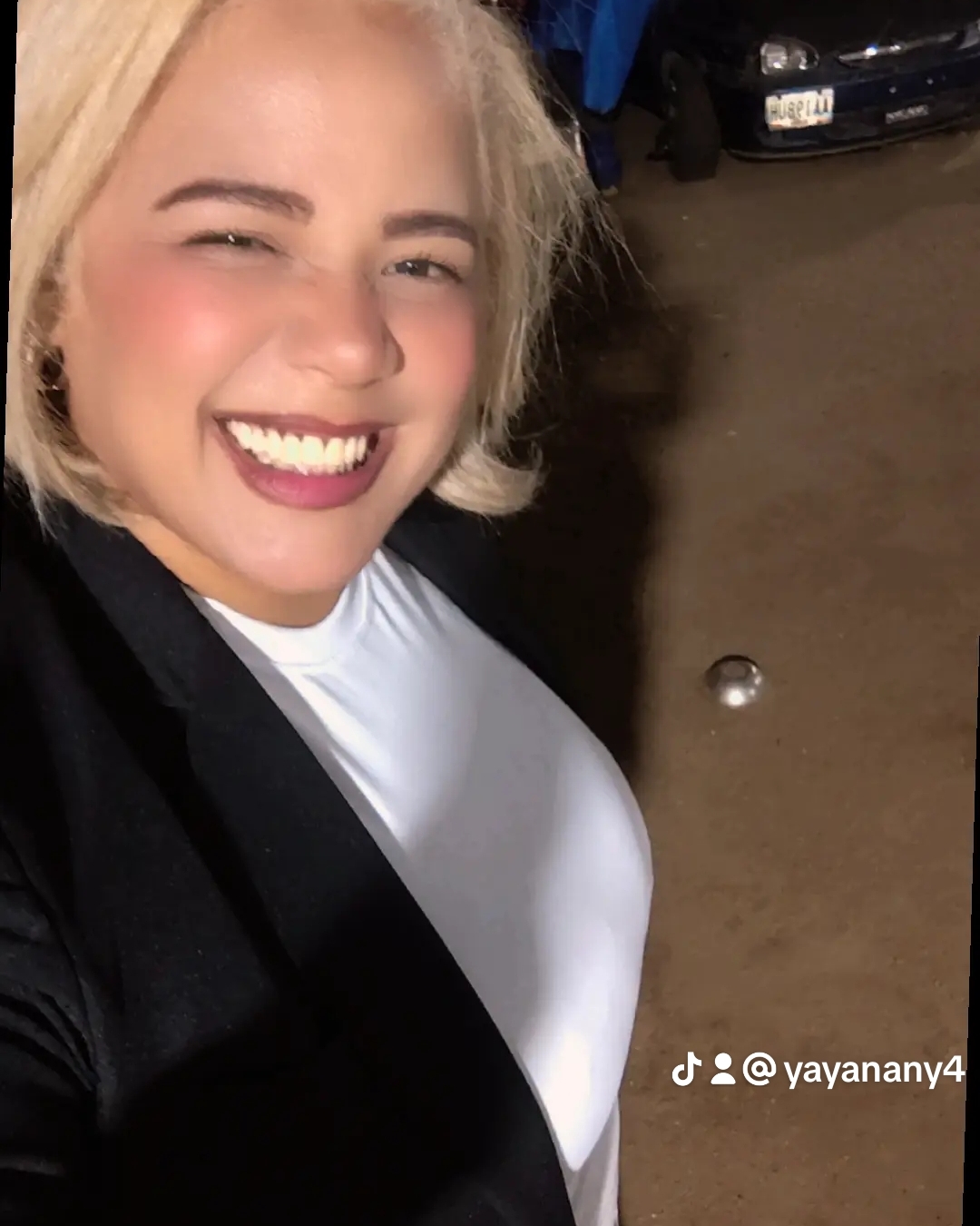 Tinder profile picture for @acta