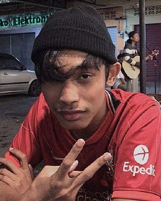 Tinder profile picture for @invasion