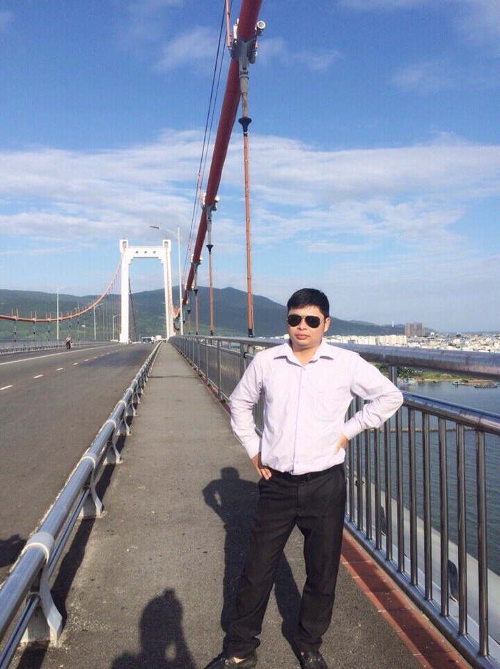 Tinder profile picture for @hoangquan