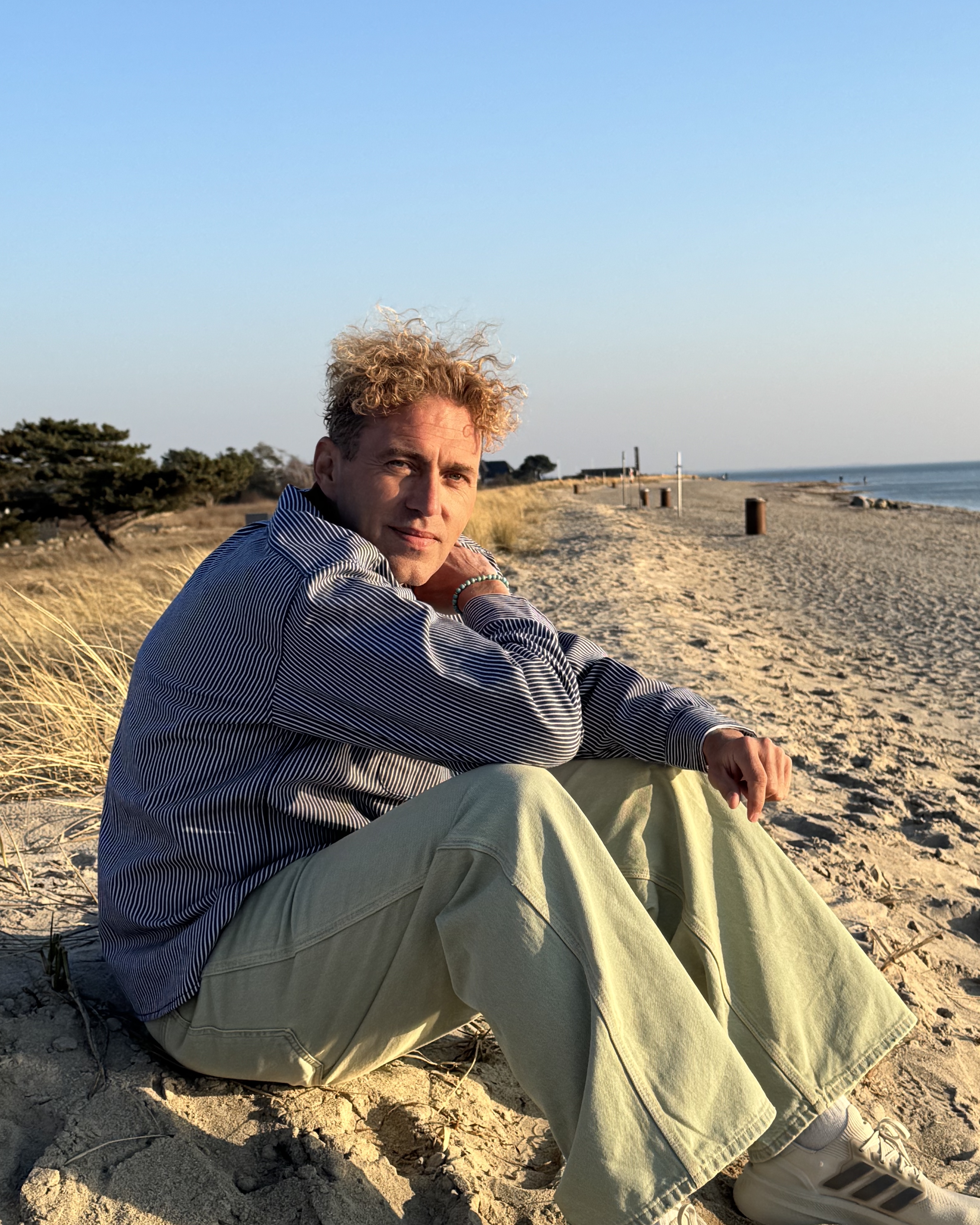 Tinder profile picture for @dobson