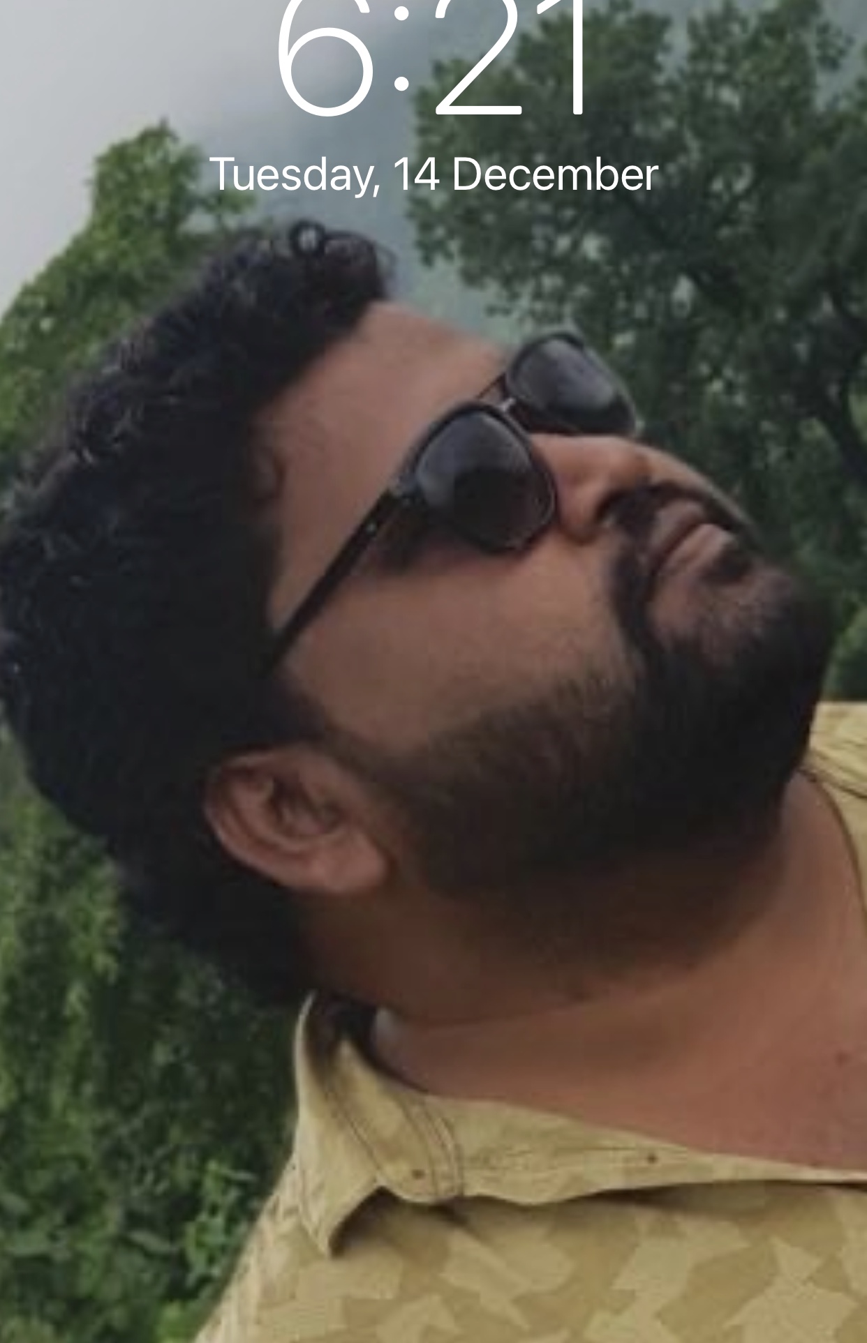 Tinder profile picture for @nrs