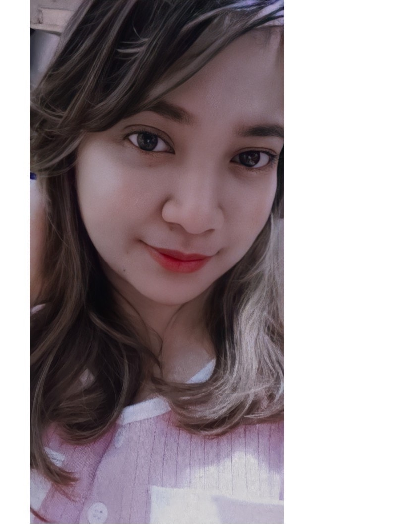 Tinder profile picture for @sena