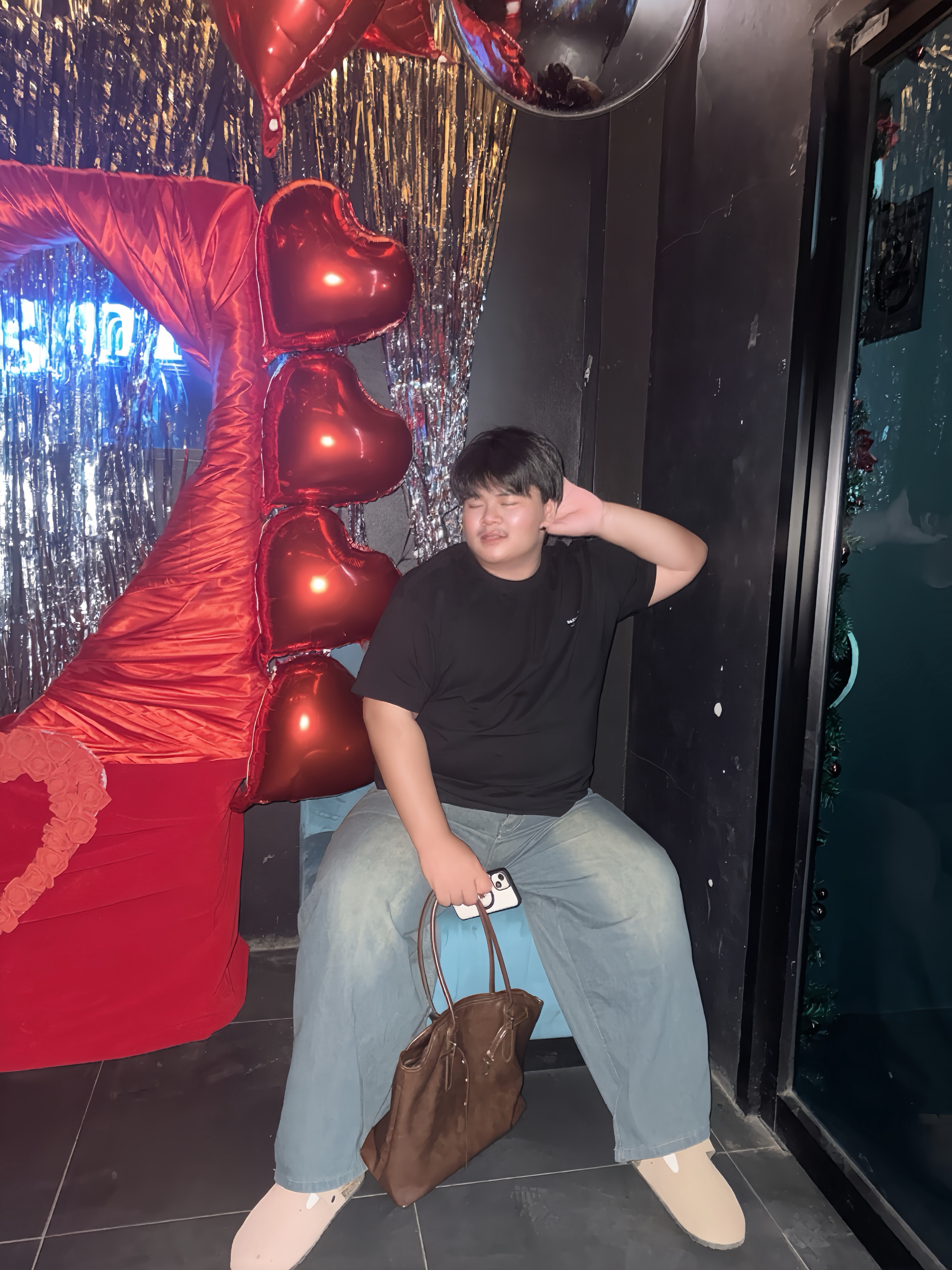 Tinder profile picture for @tier