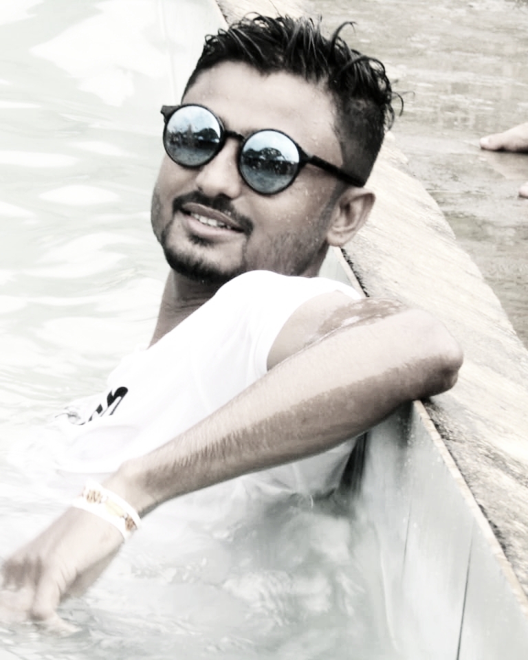Tinder profile picture for @ifti