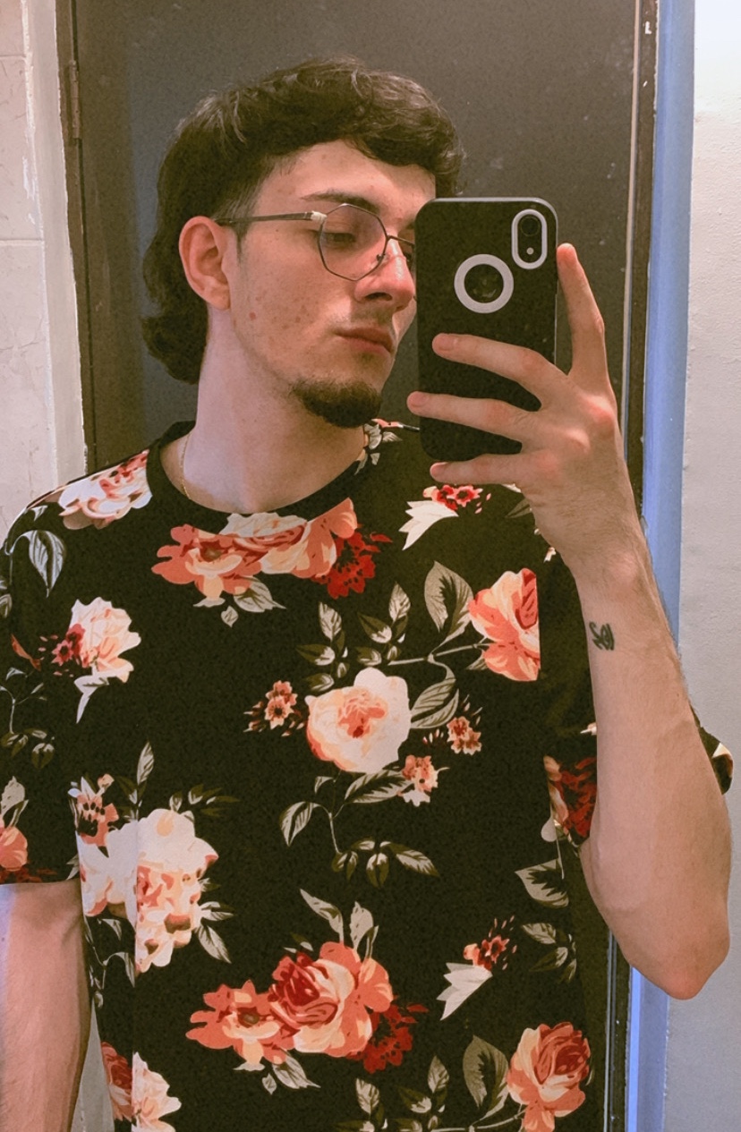Tinder profile picture for @fuzz