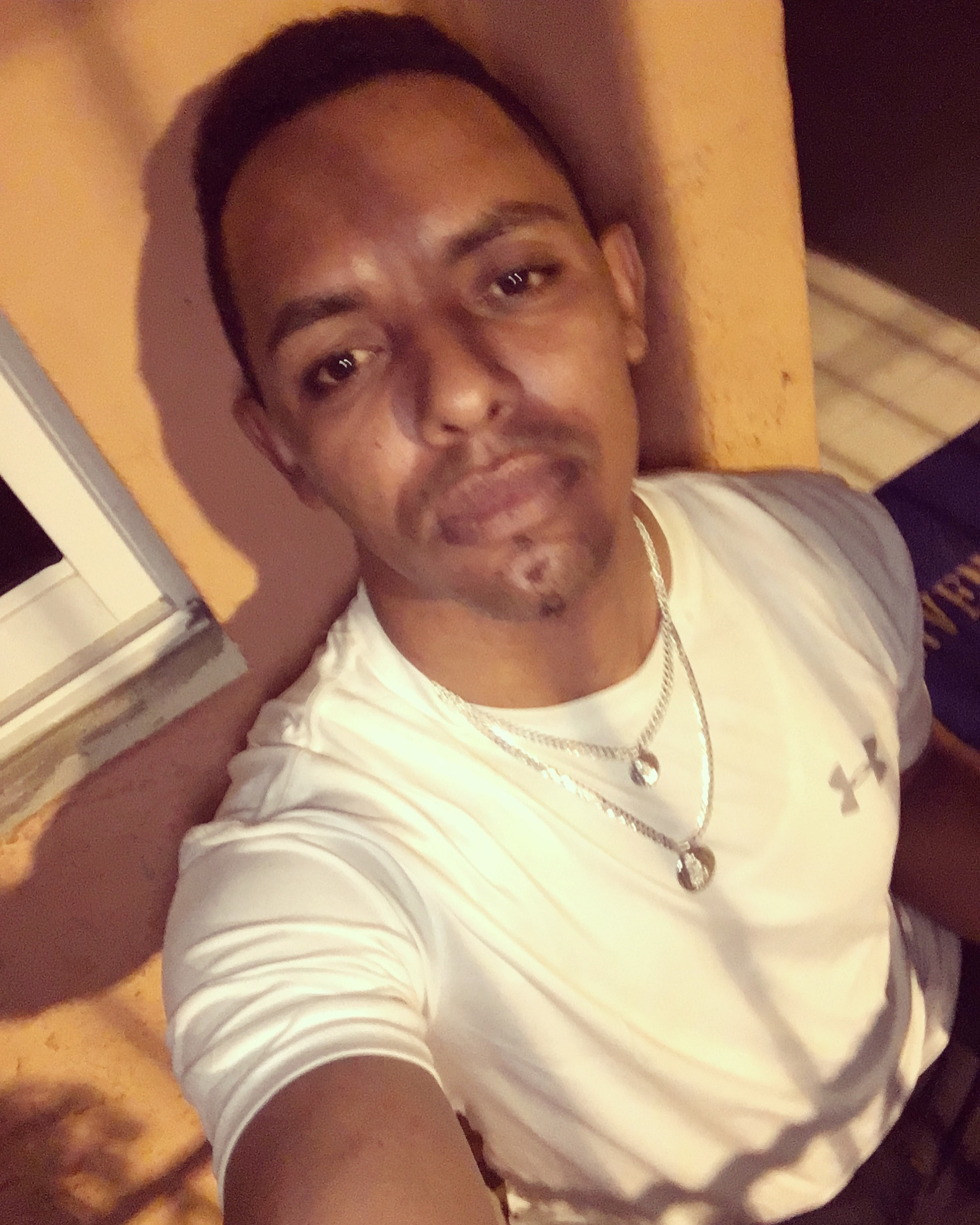 Tinder profile picture for @juanking