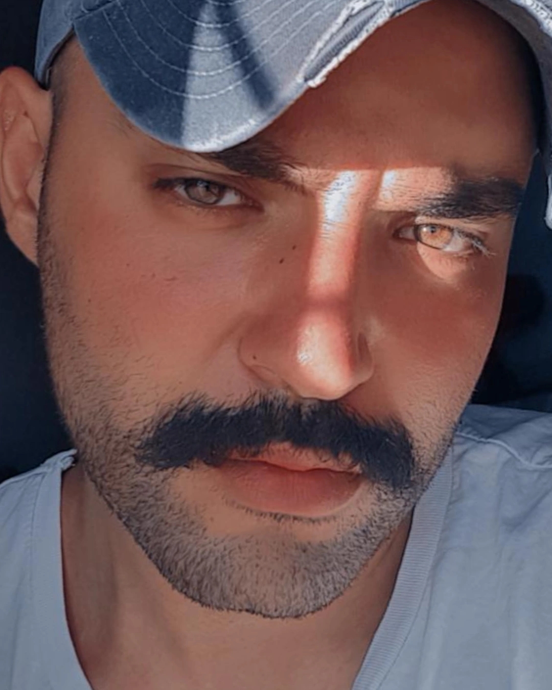 Tinder profile picture for @makrem