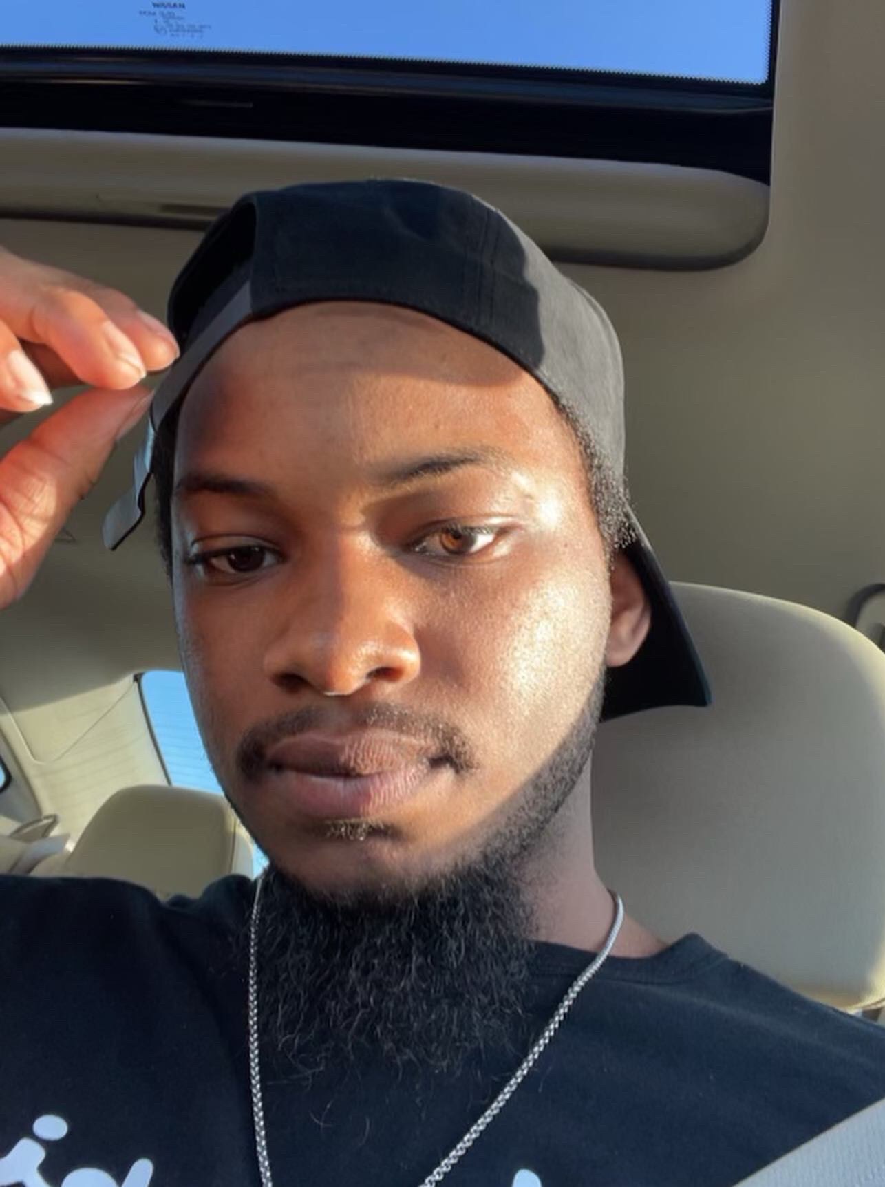 Tinder profile picture for @lotto