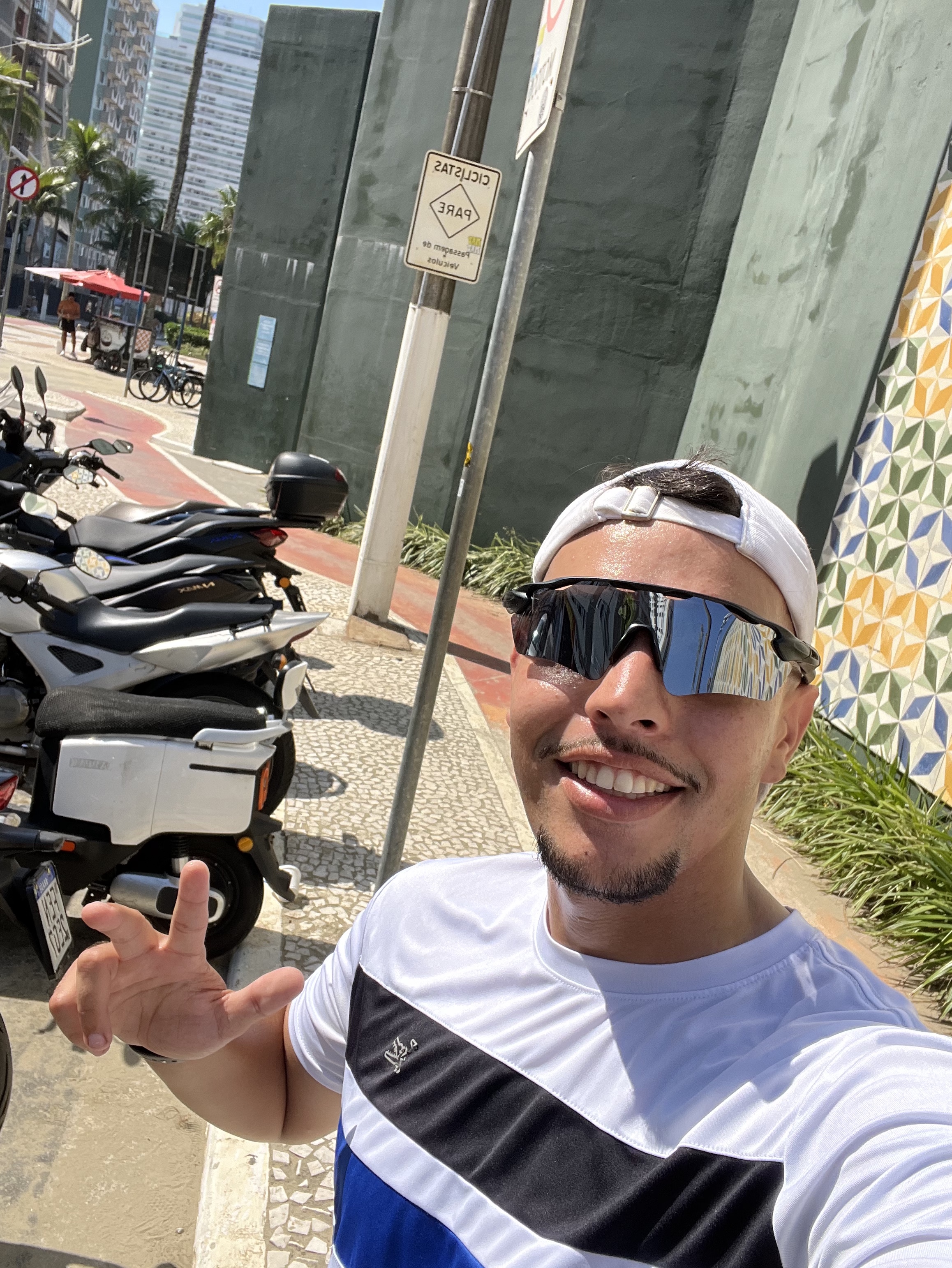 Tinder profile picture for @ronaldo