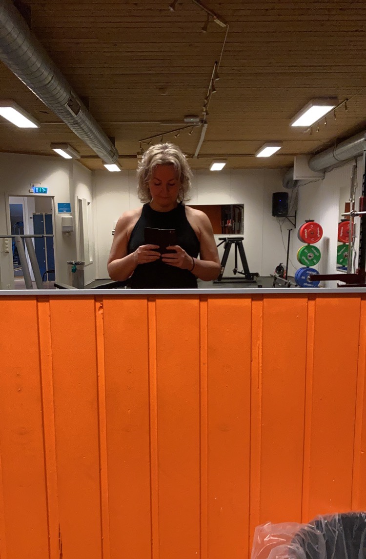Tinder profile picture for @marianne