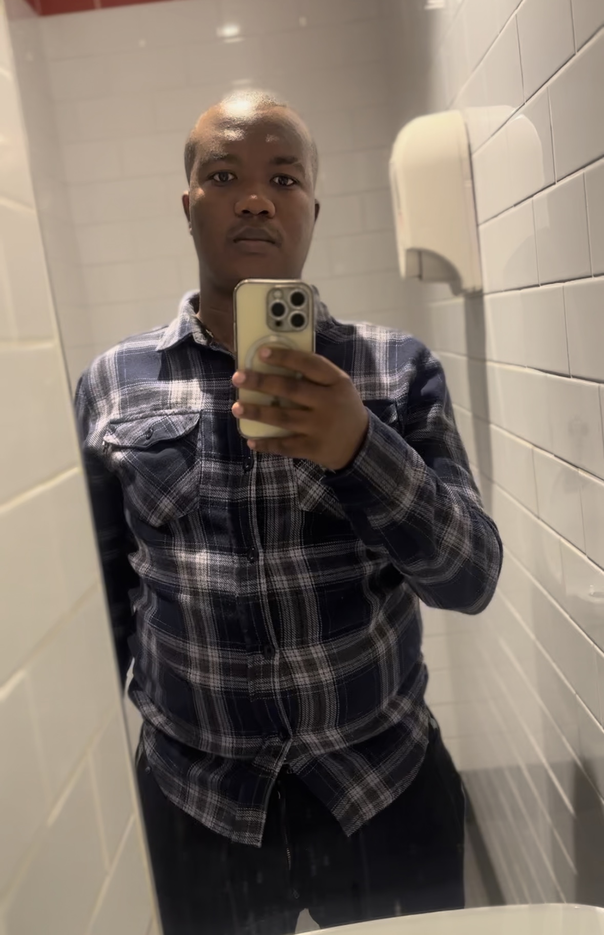 Tinder profile picture for @touchdown