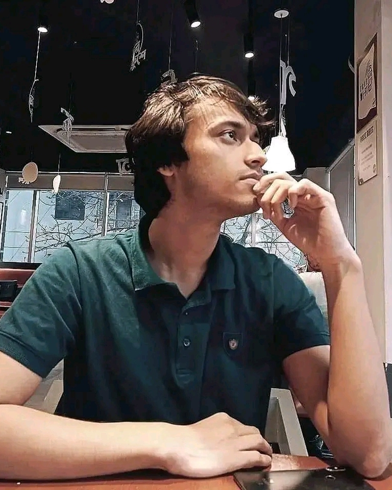 Tinder profile picture for @dip