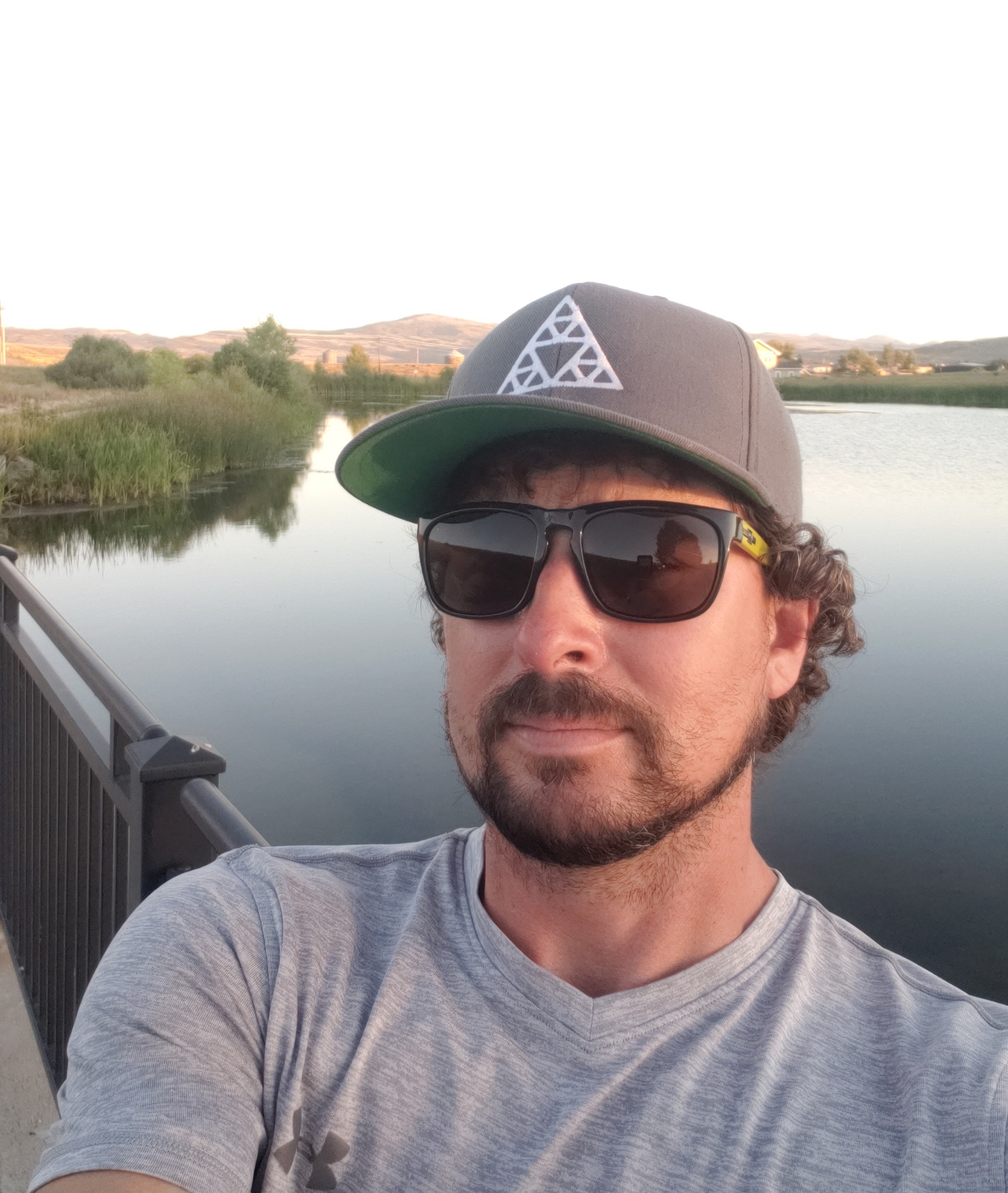 Tinder profile picture for @boarder