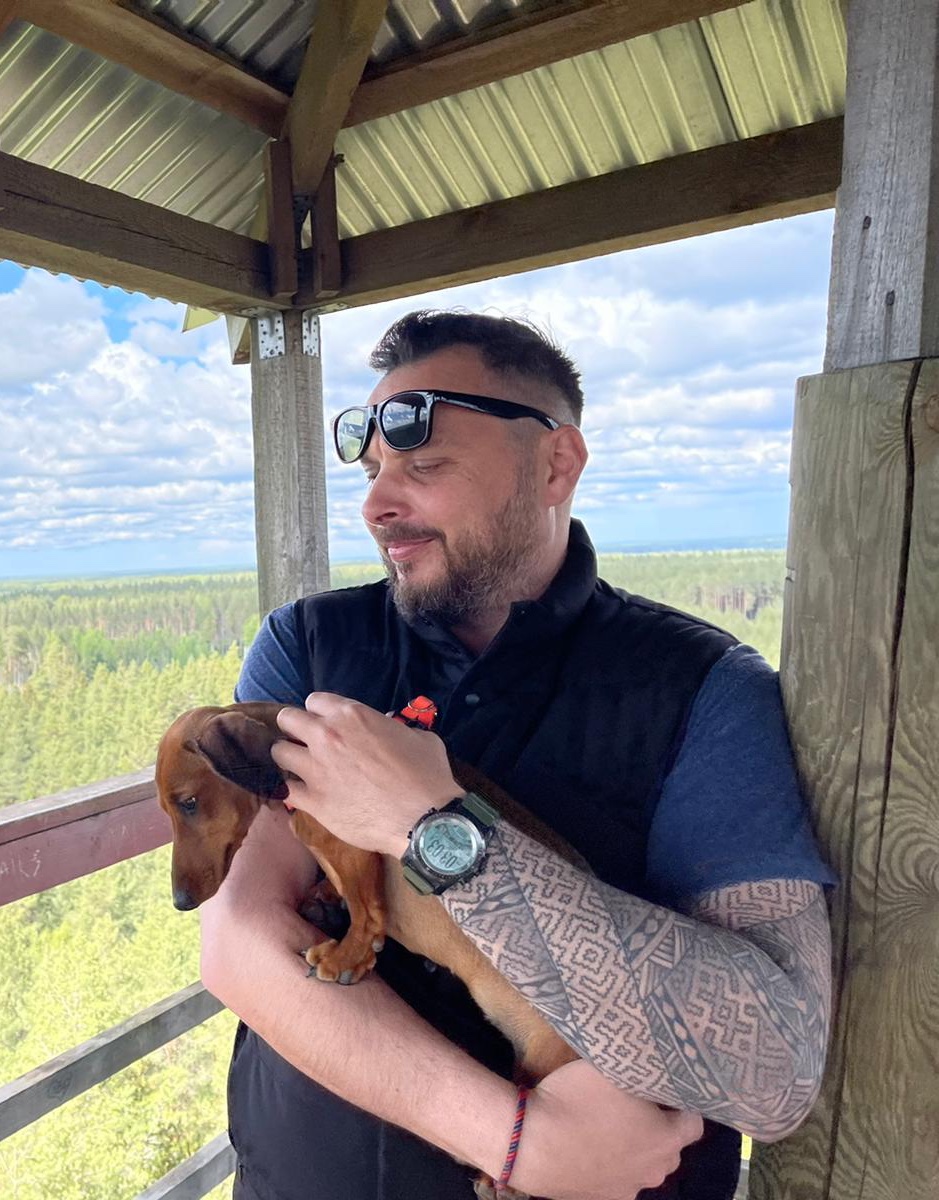 Tinder profile picture for @sandis