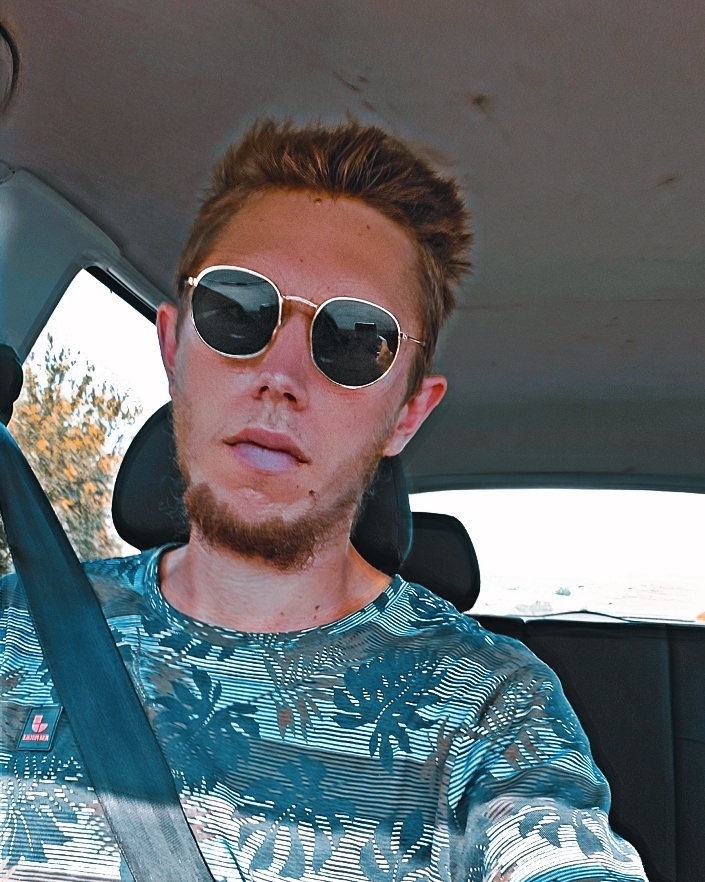 Tinder profile picture for @stef12