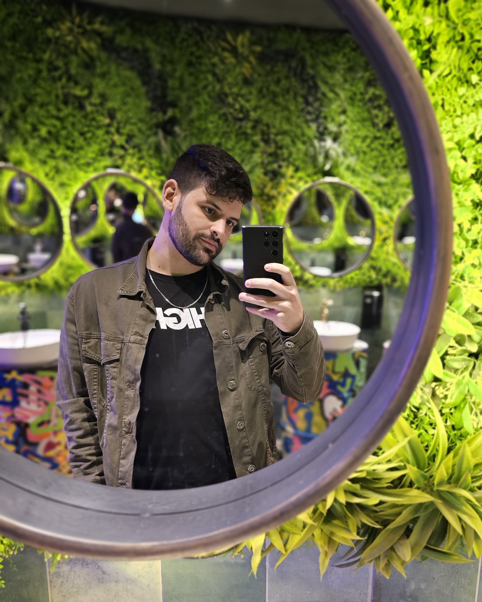 Tinder profile picture for @hpdiniz
