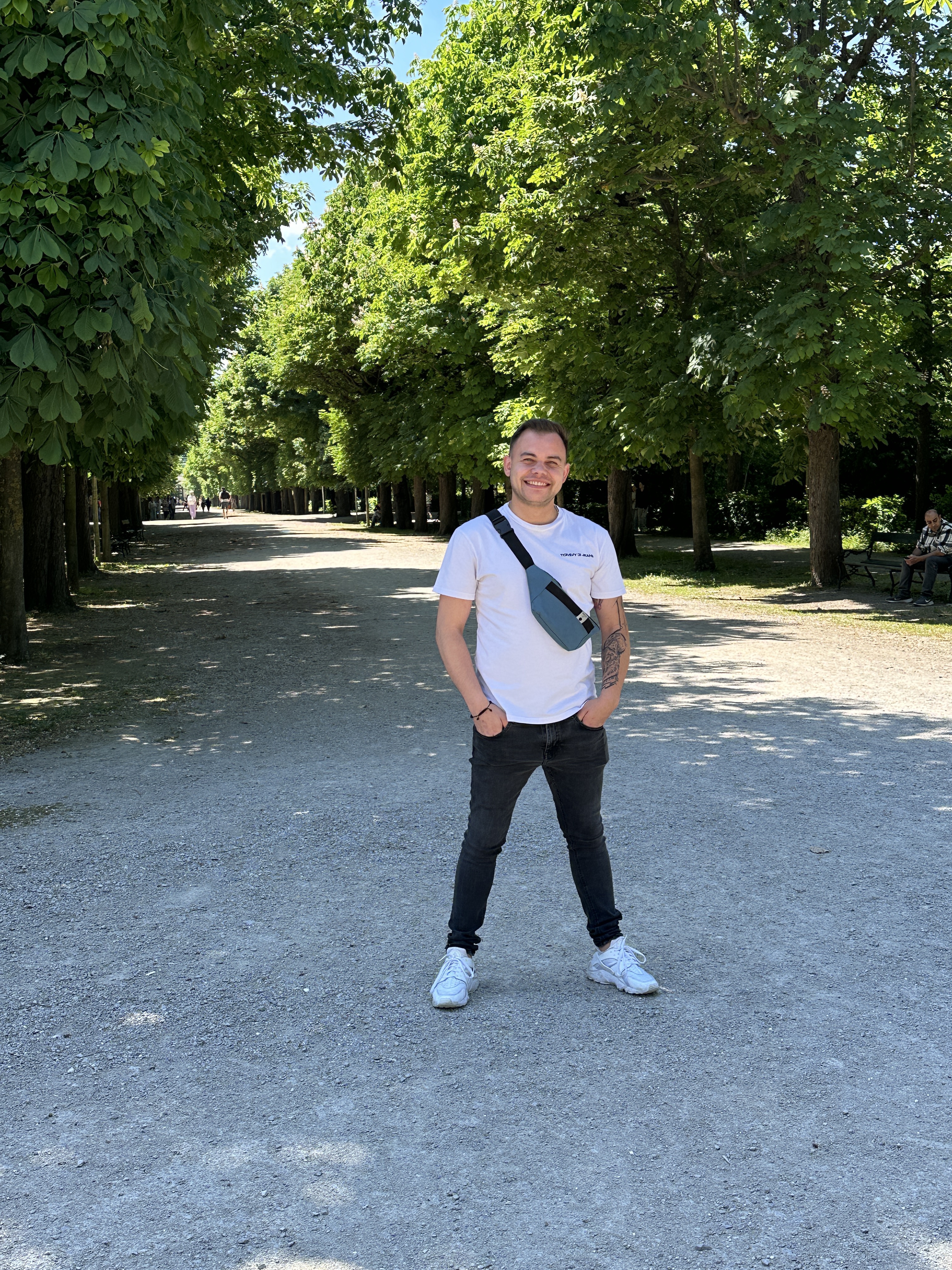 Tinder profile picture for @kazi