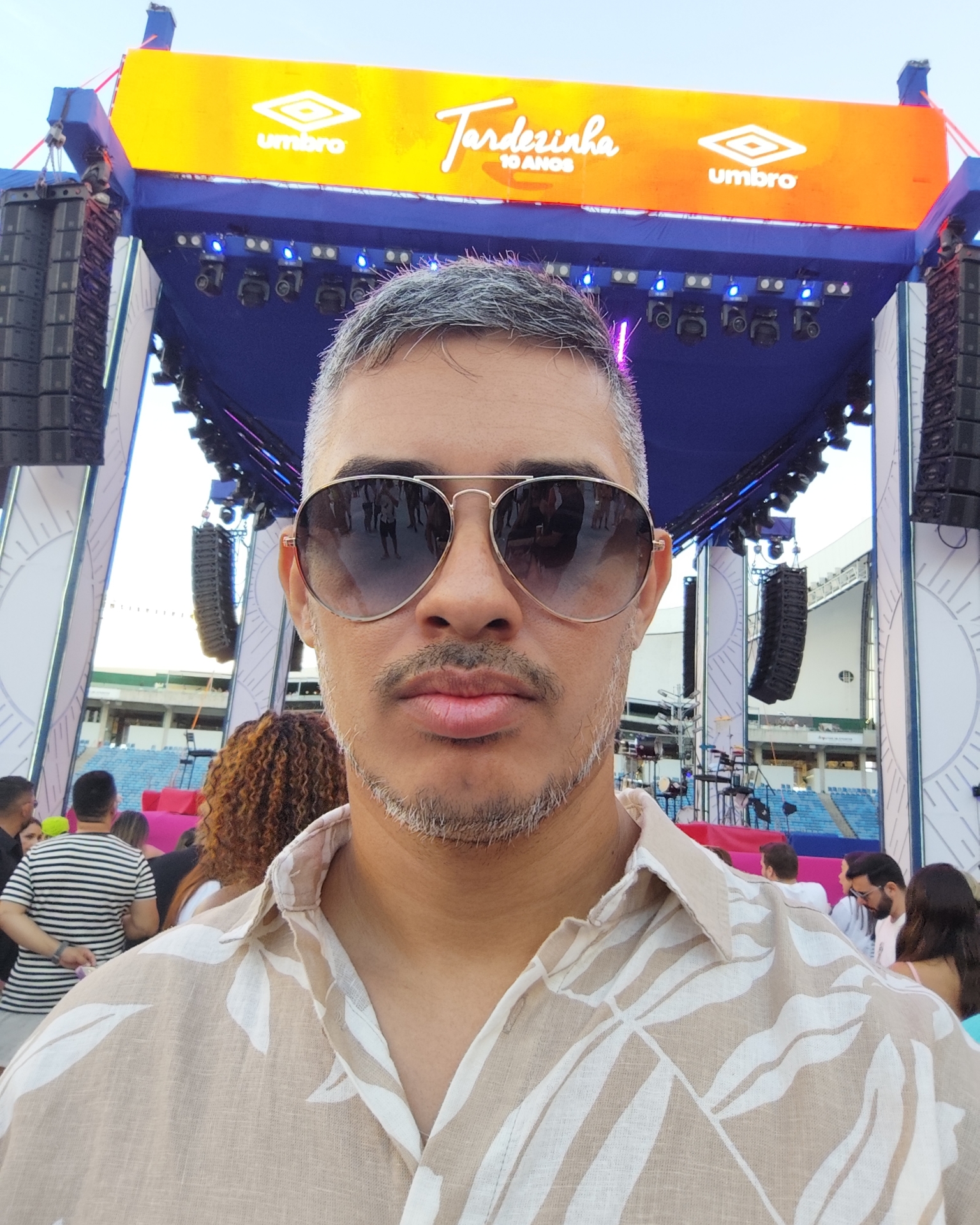 Tinder profile picture for @nigh