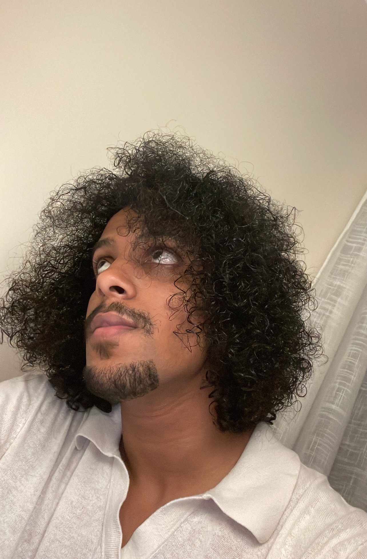 Tinder profile picture for @vl