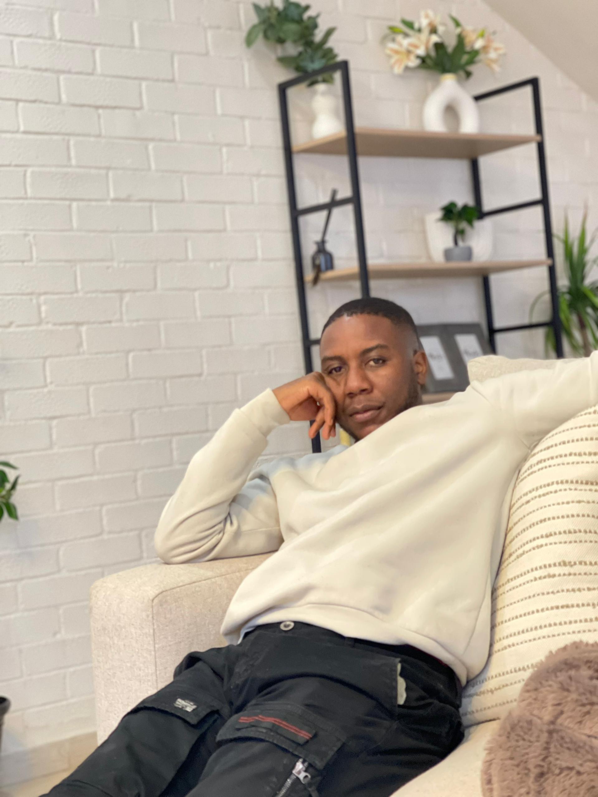 Tinder profile picture for @duce