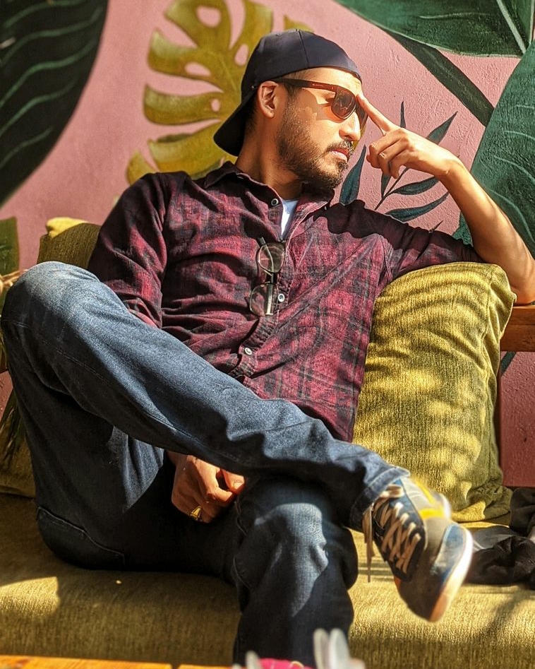 Tinder profile picture for @abstract