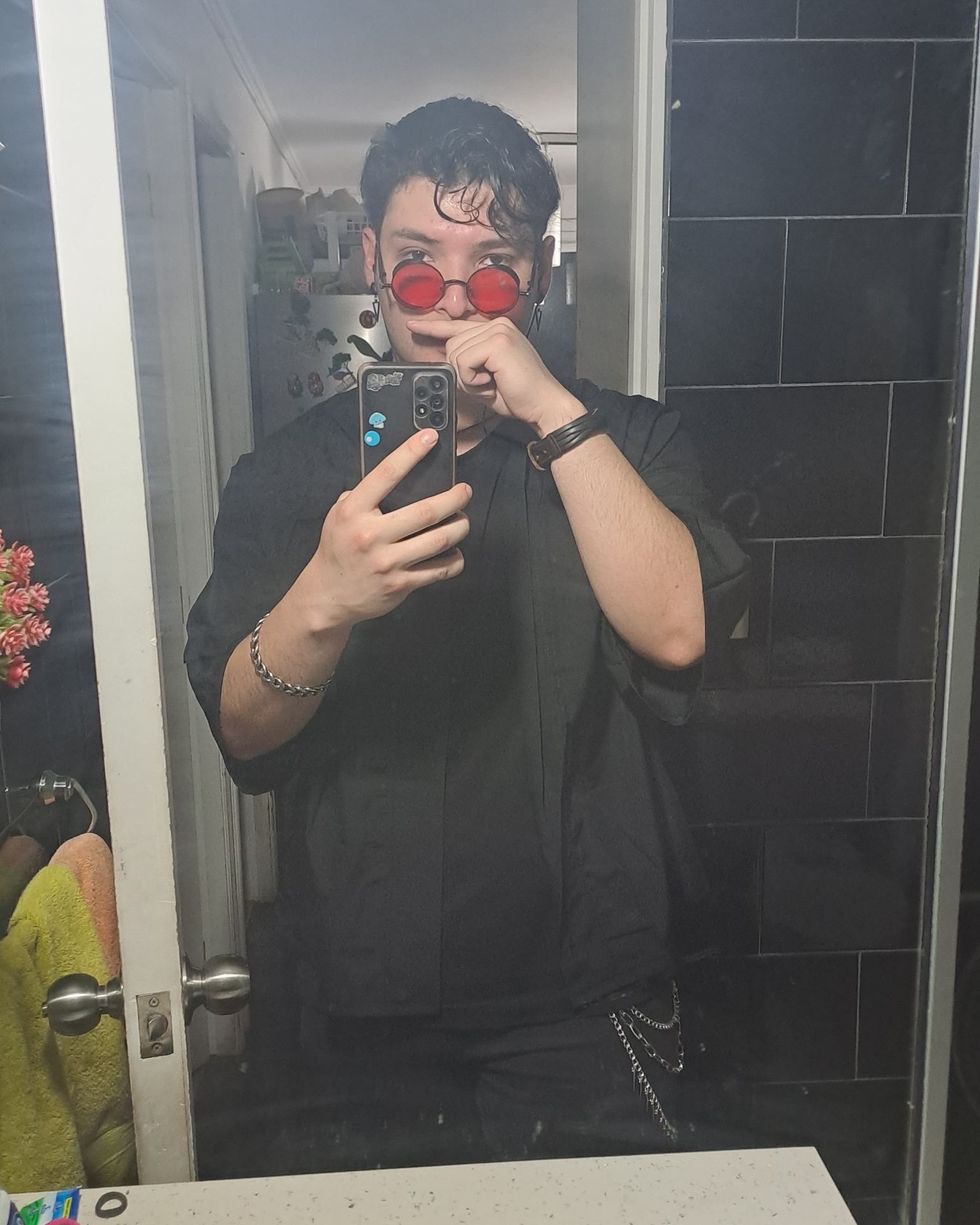 Tinder profile picture for @pajaront