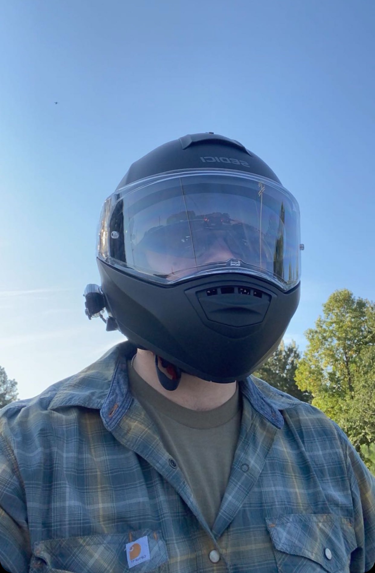 Tinder profile picture for @syarkanta