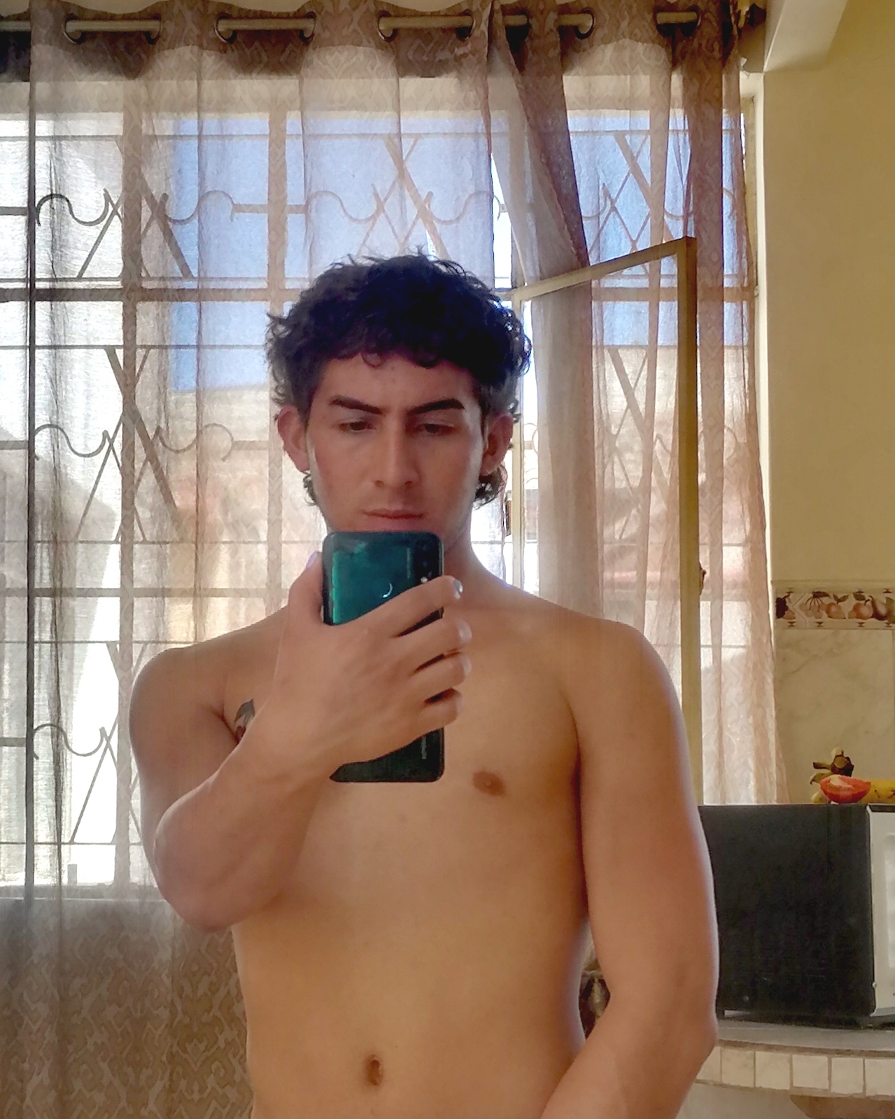 Tinder profile picture for @jol