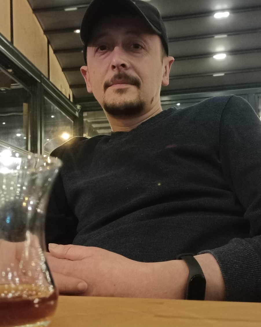 Tinder profile picture for @changer