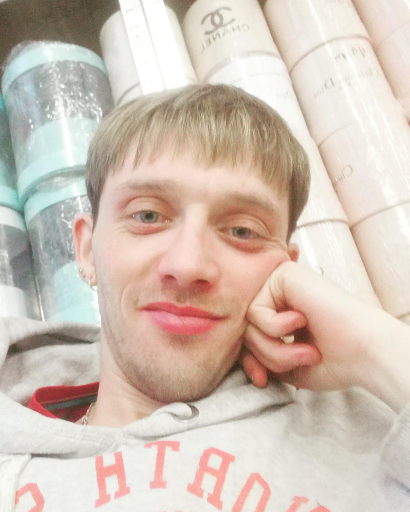 Tinder profile picture for @surgeon
