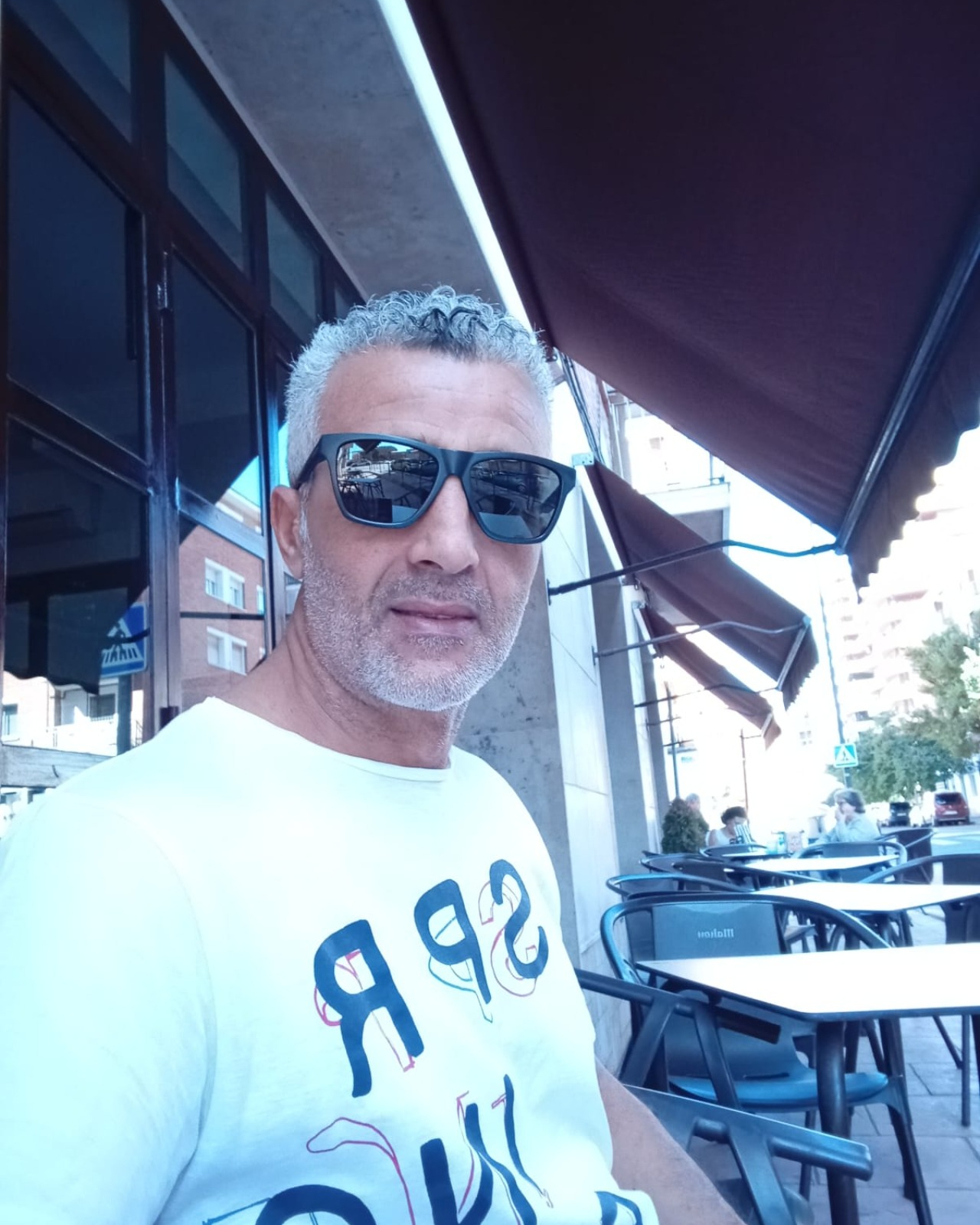 Tinder profile picture for @salam