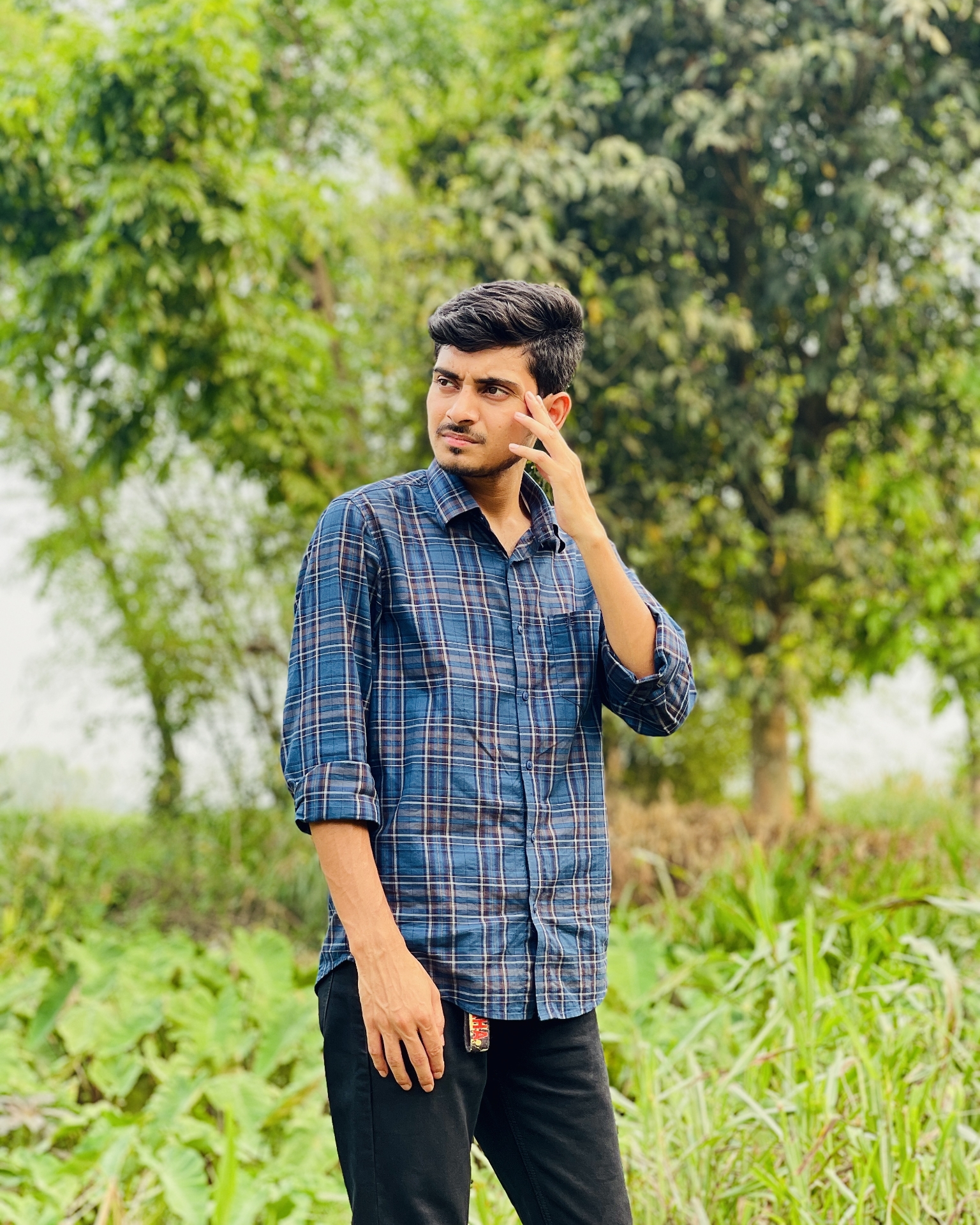 Tinder profile picture for @siam