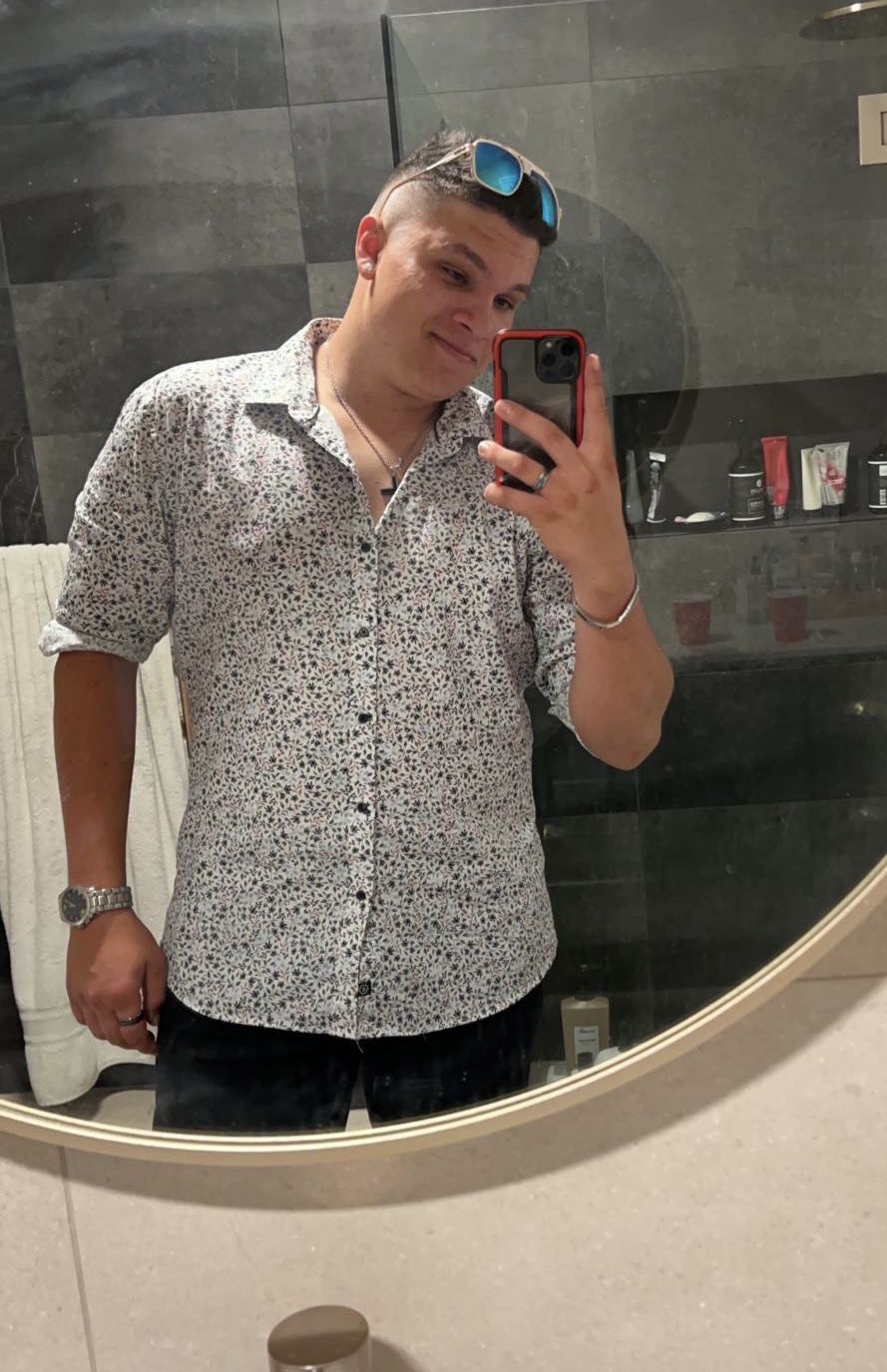 Tinder profile picture for @jacobr