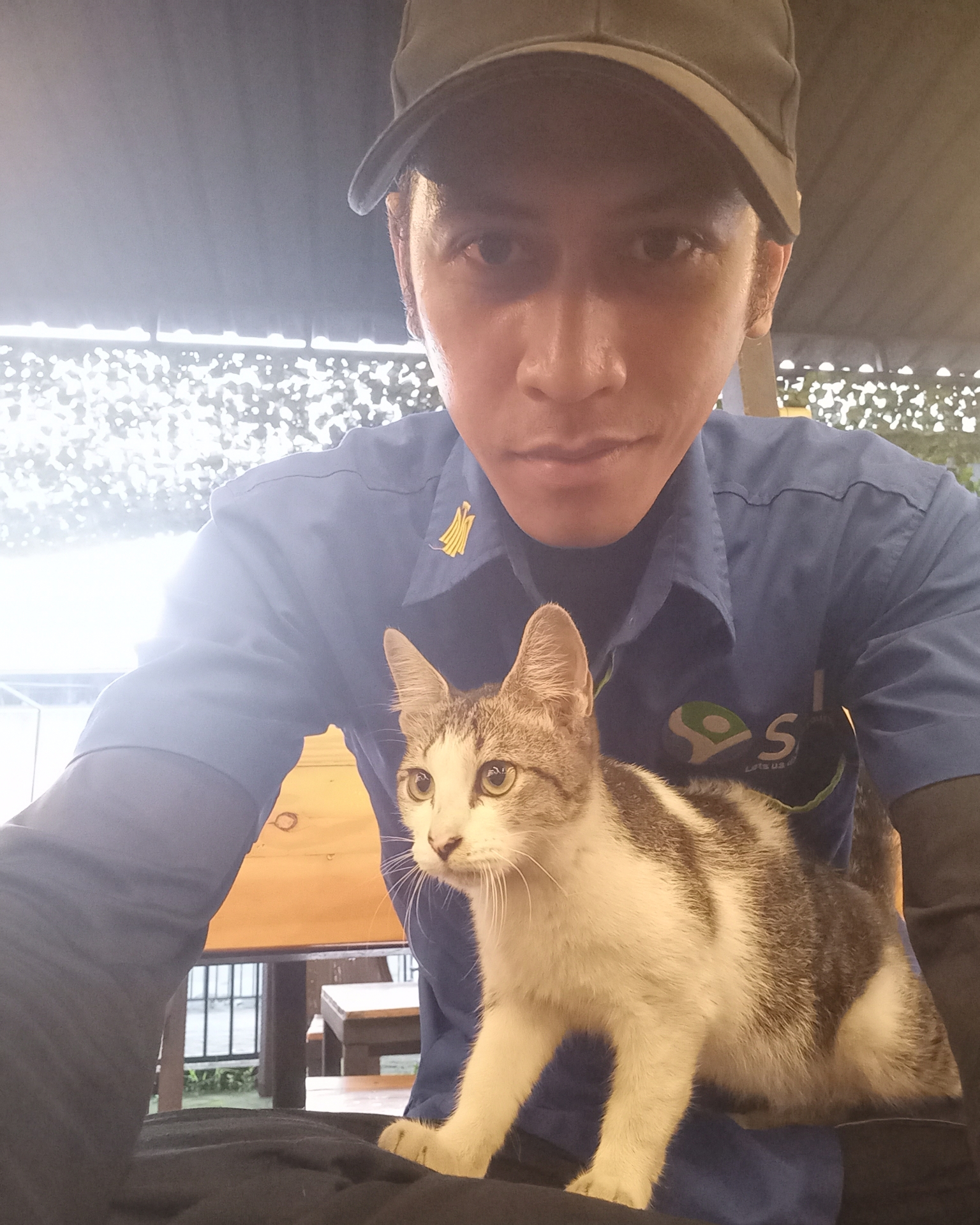 Tinder profile picture for @siswa