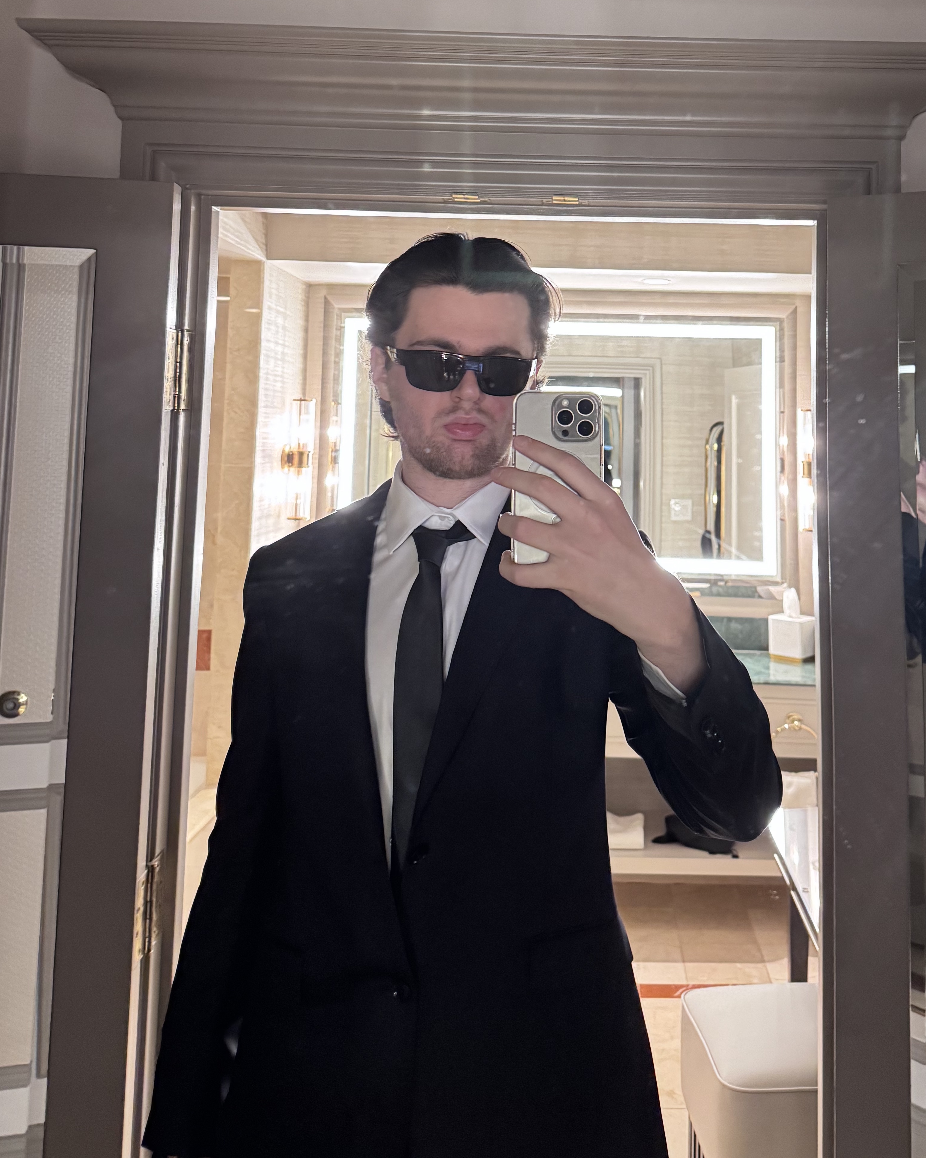 Tinder profile picture for @claim
