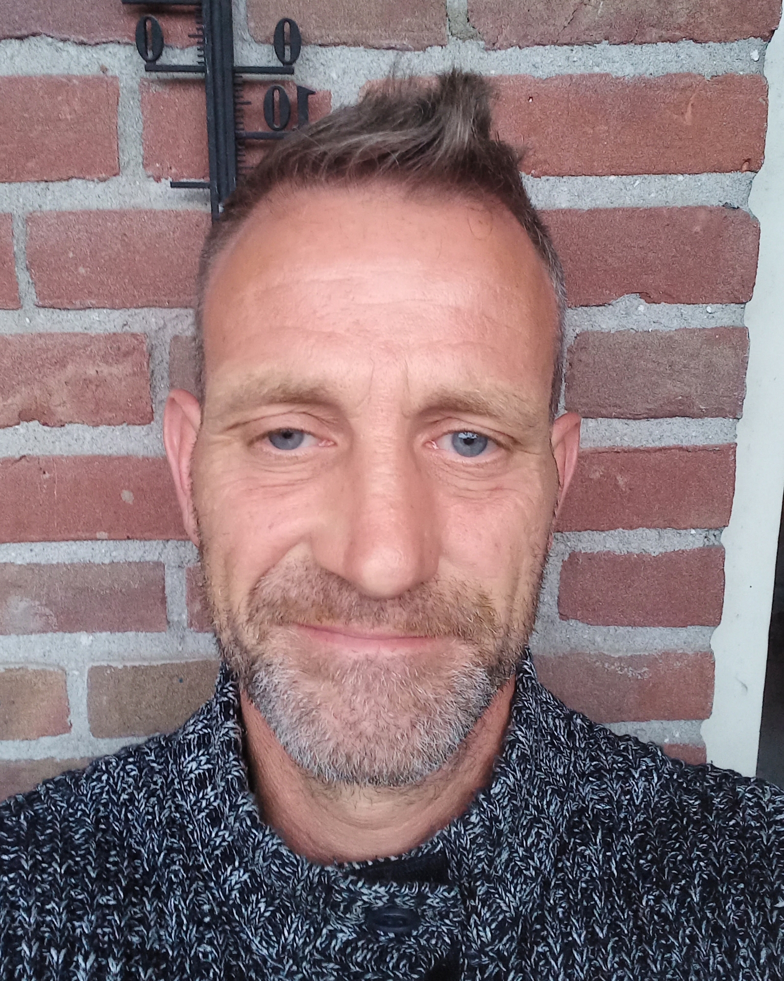 Tinder profile picture for @ai
