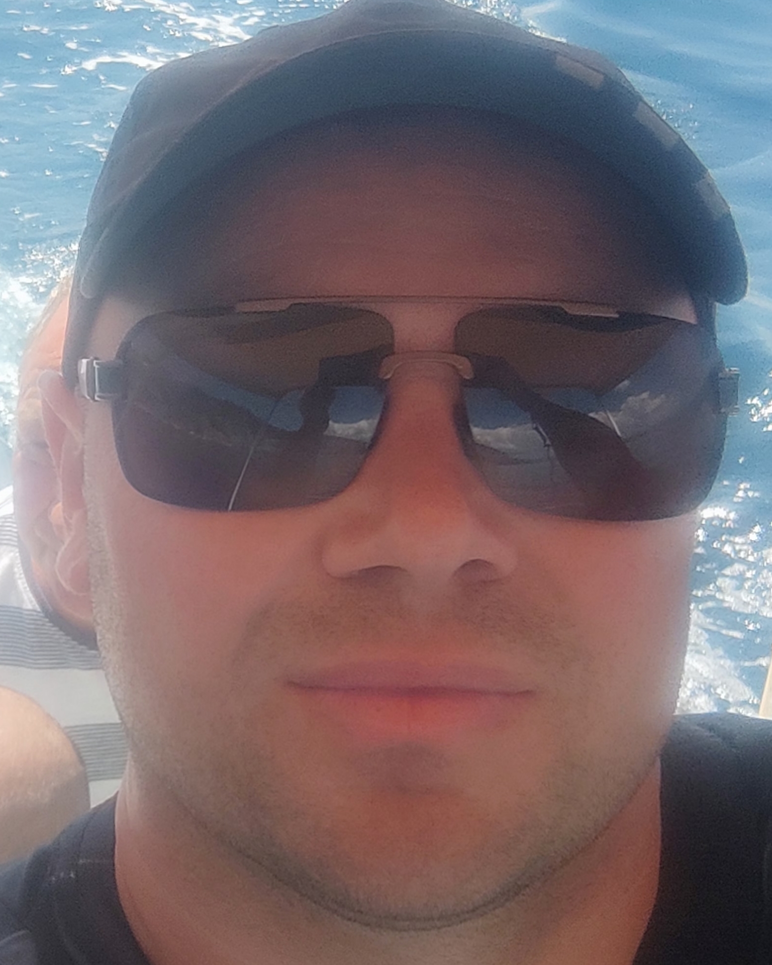 Tinder profile picture for @alibi