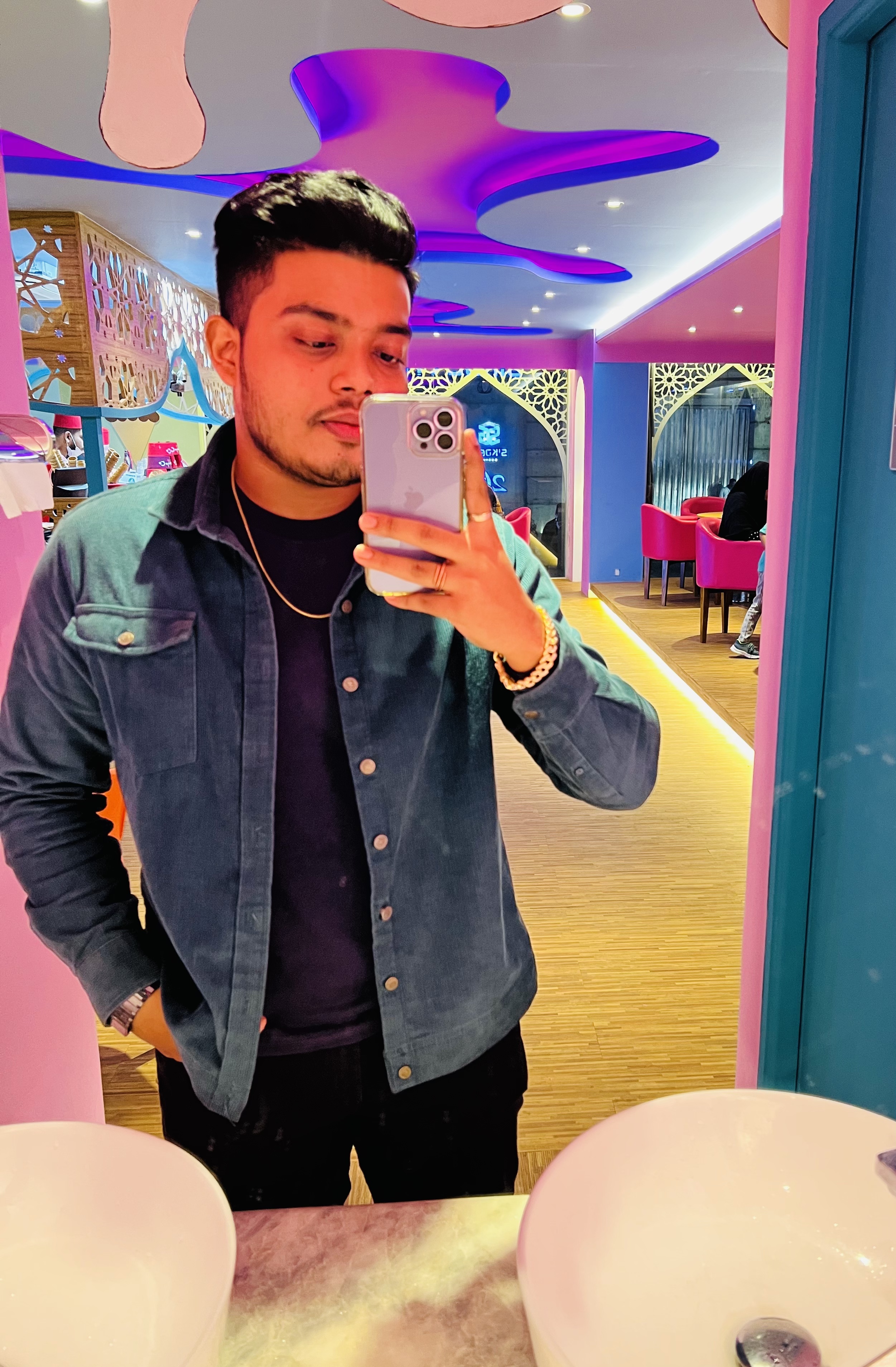 Tinder profile picture for @ventricle