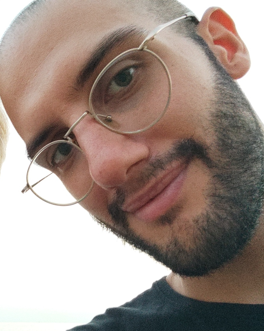 Tinder profile picture for @scarlio