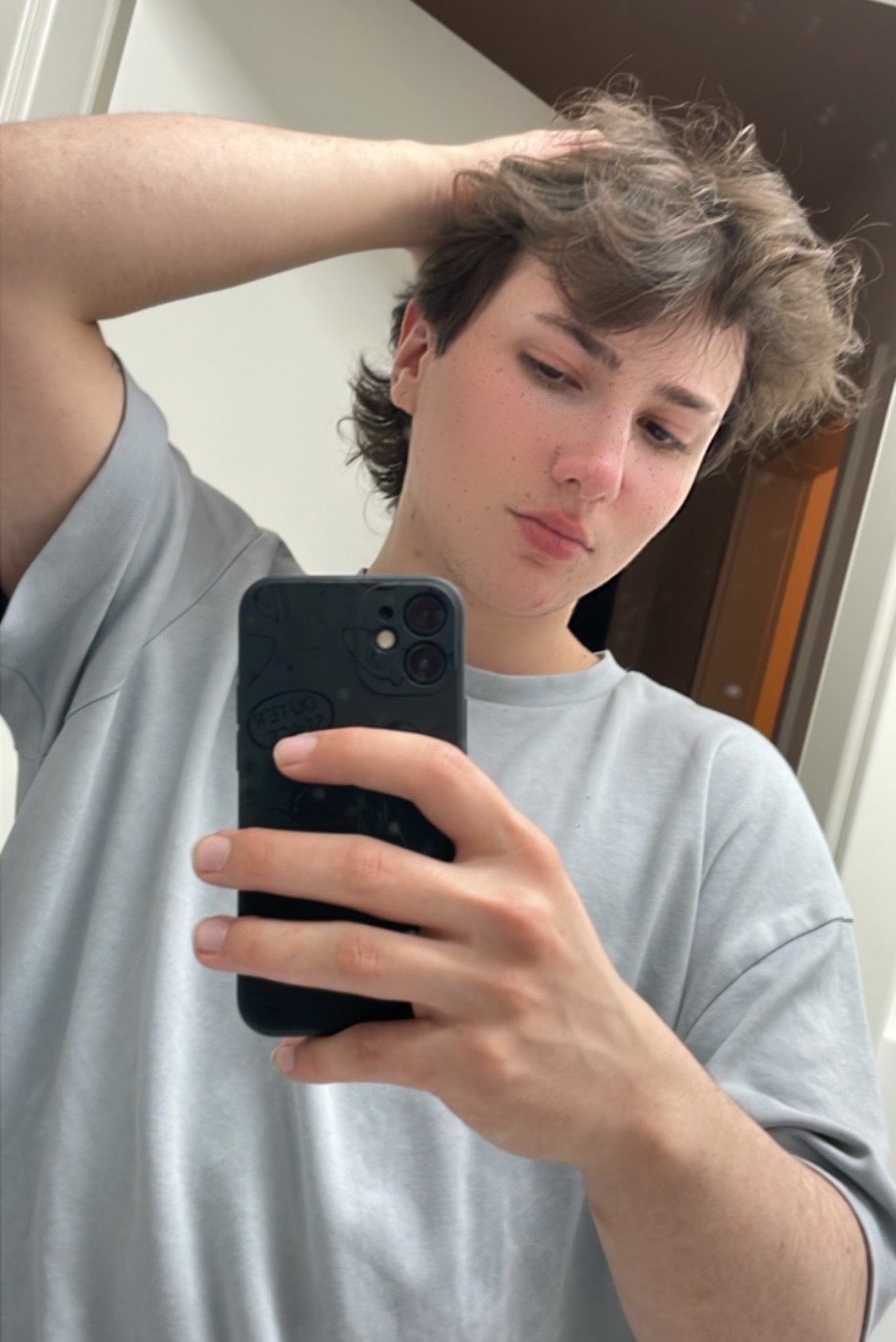 Tinder profile picture for @moons