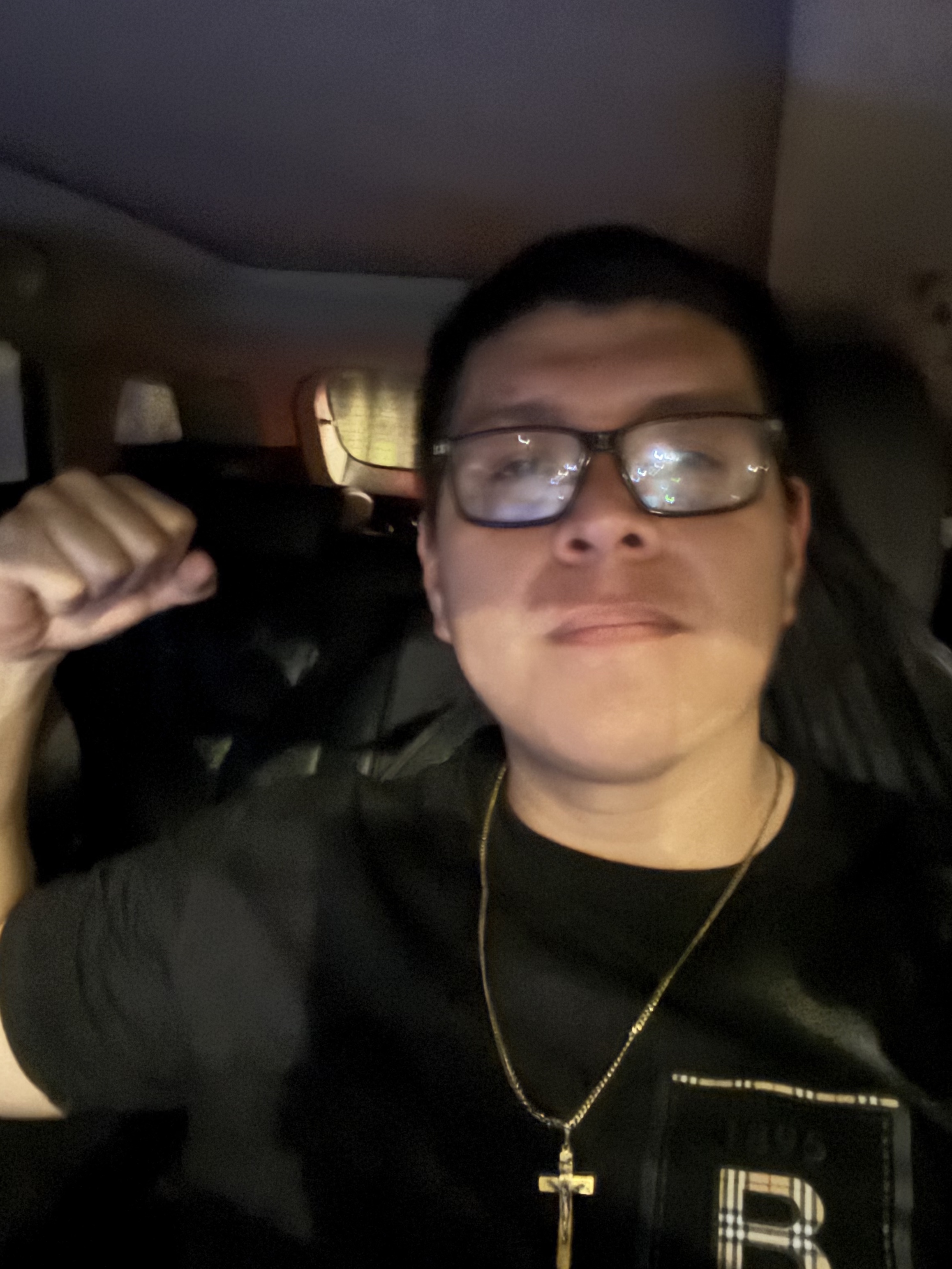Tinder profile picture for @victorb