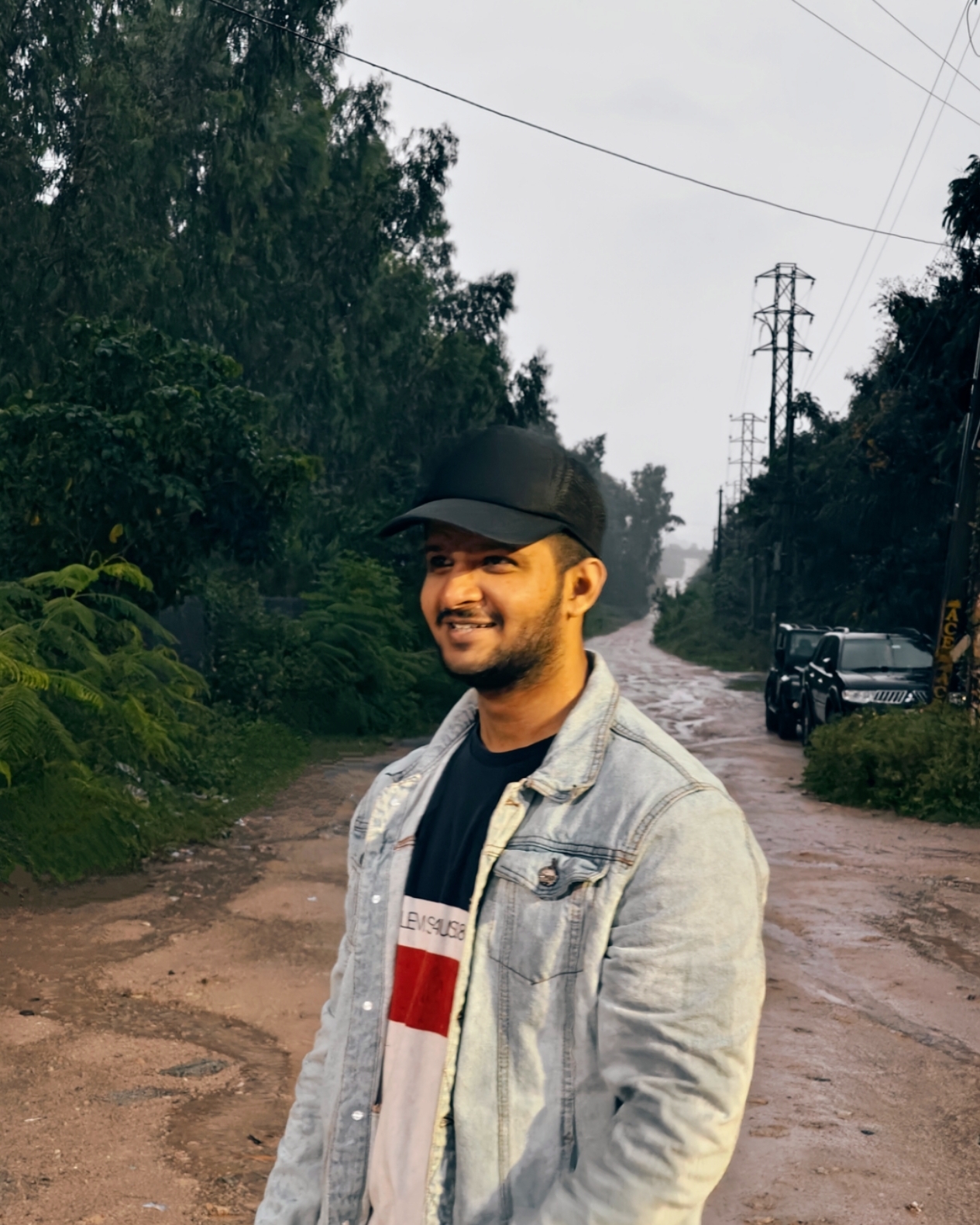 Tinder profile picture for @fouzan