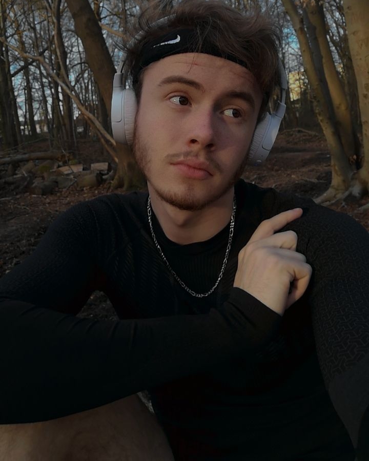 Tinder profile picture for @emilien