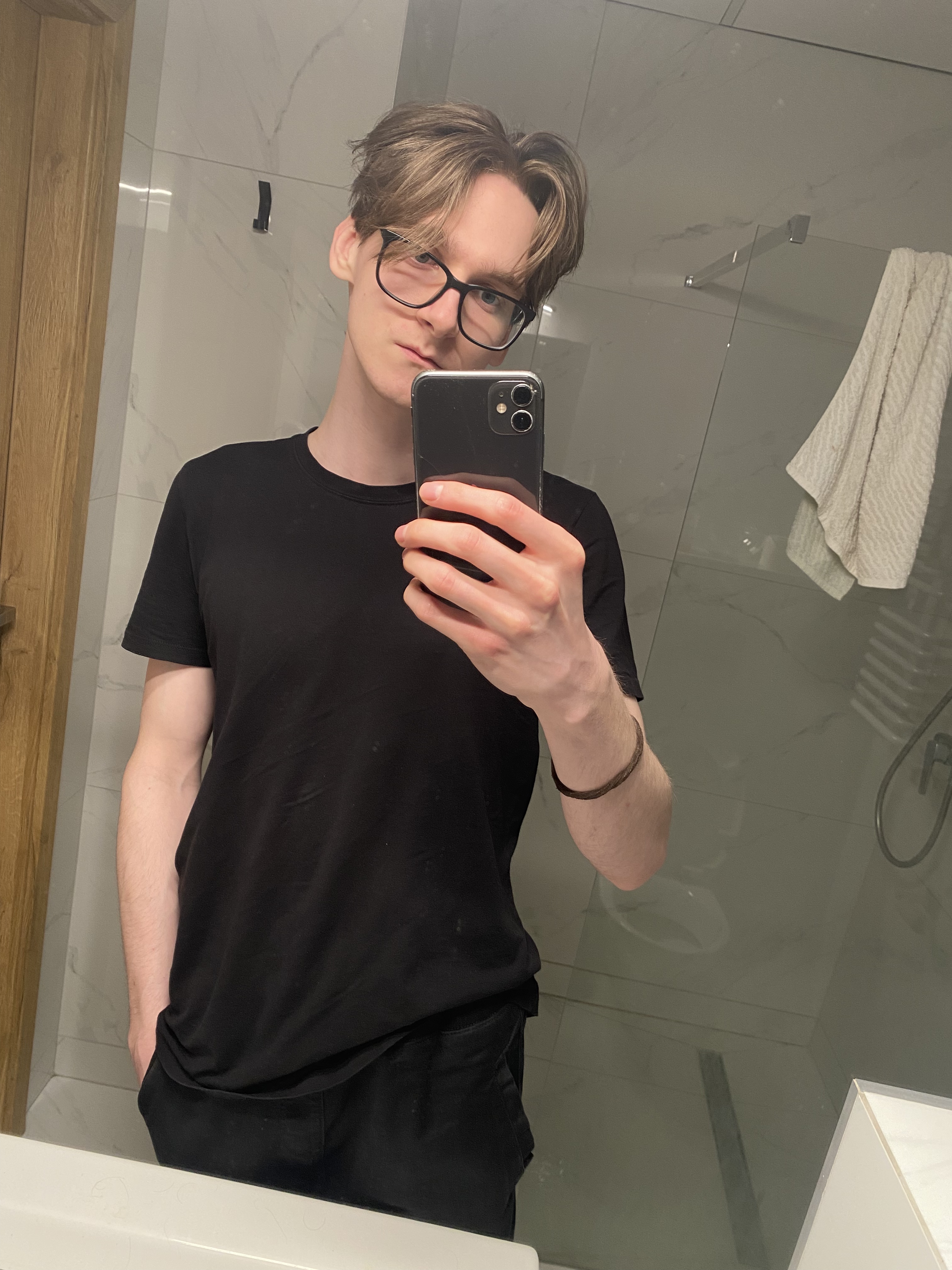 Tinder profile picture for @soulless
