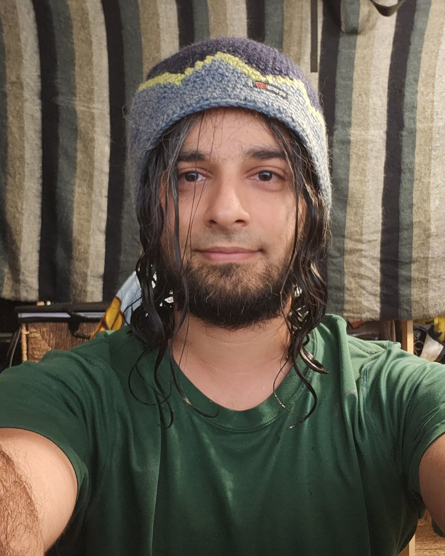 Tinder profile picture for @concerts