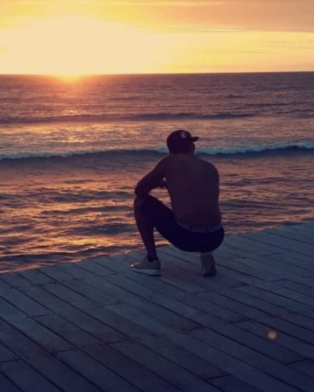 Tinder profile picture for @esport