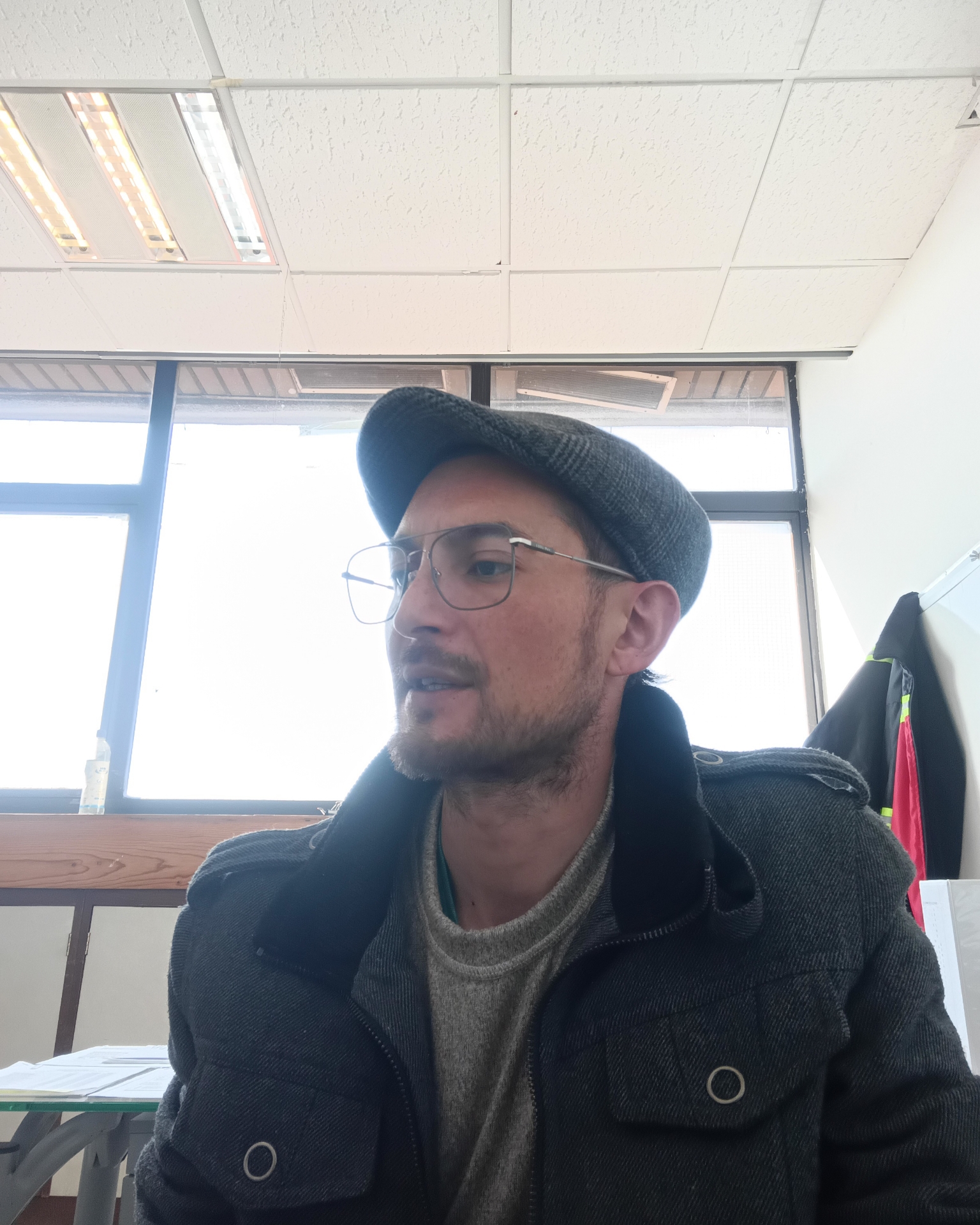 Tinder profile picture for @kicks