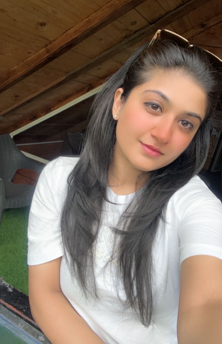 Tinder profile picture for @yashika