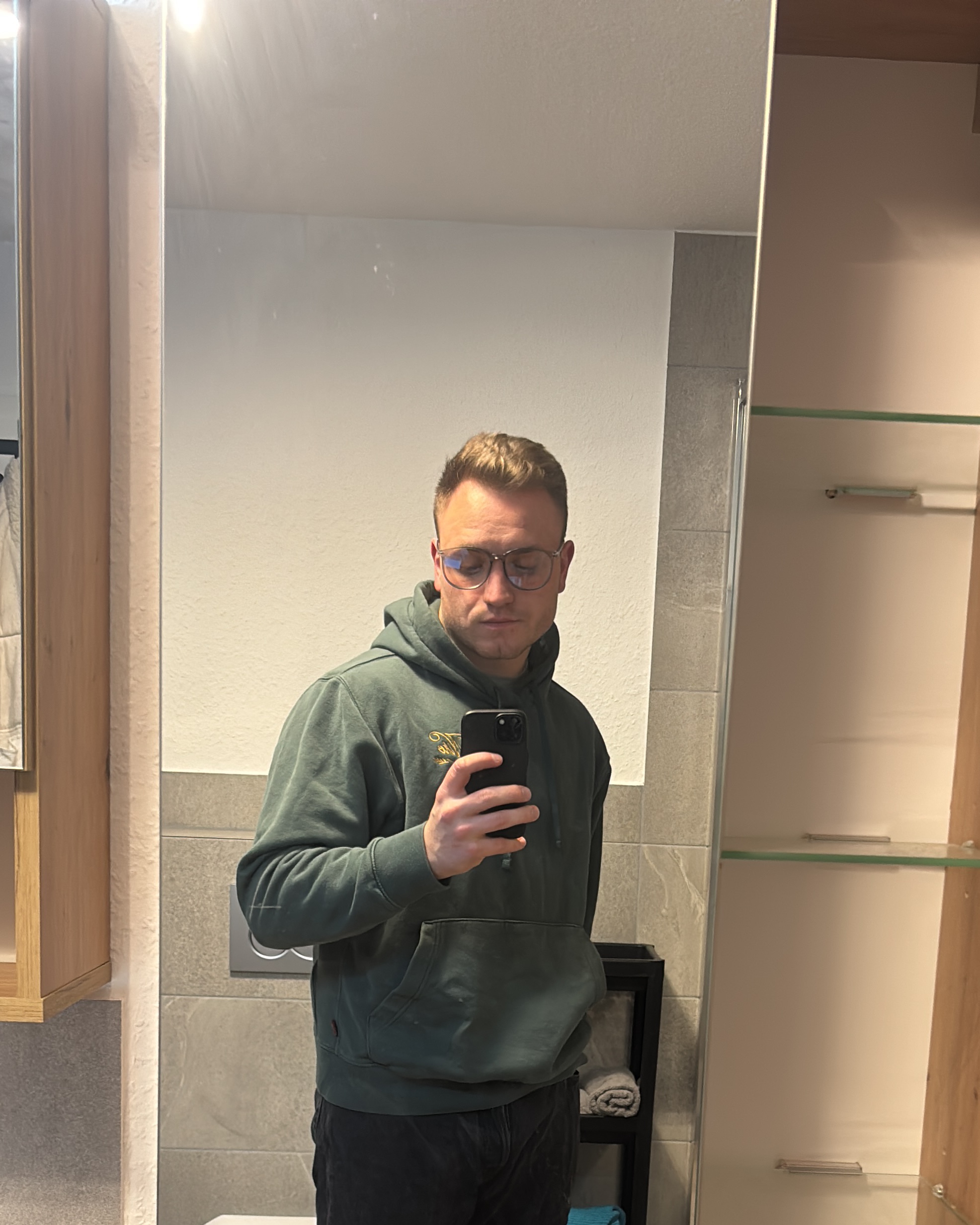 Tinder profile picture for @jannis