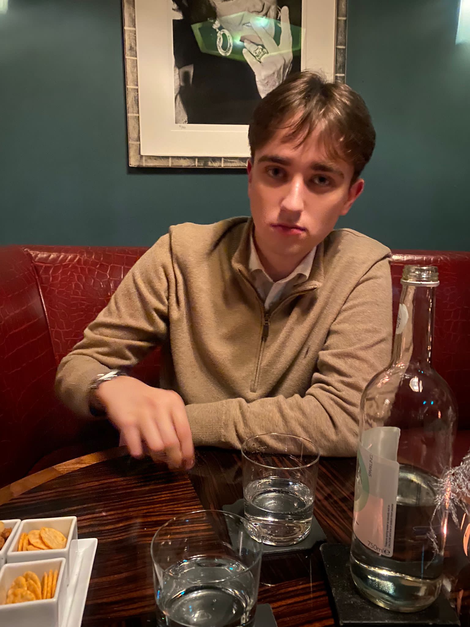 Tinder profile picture for @alright